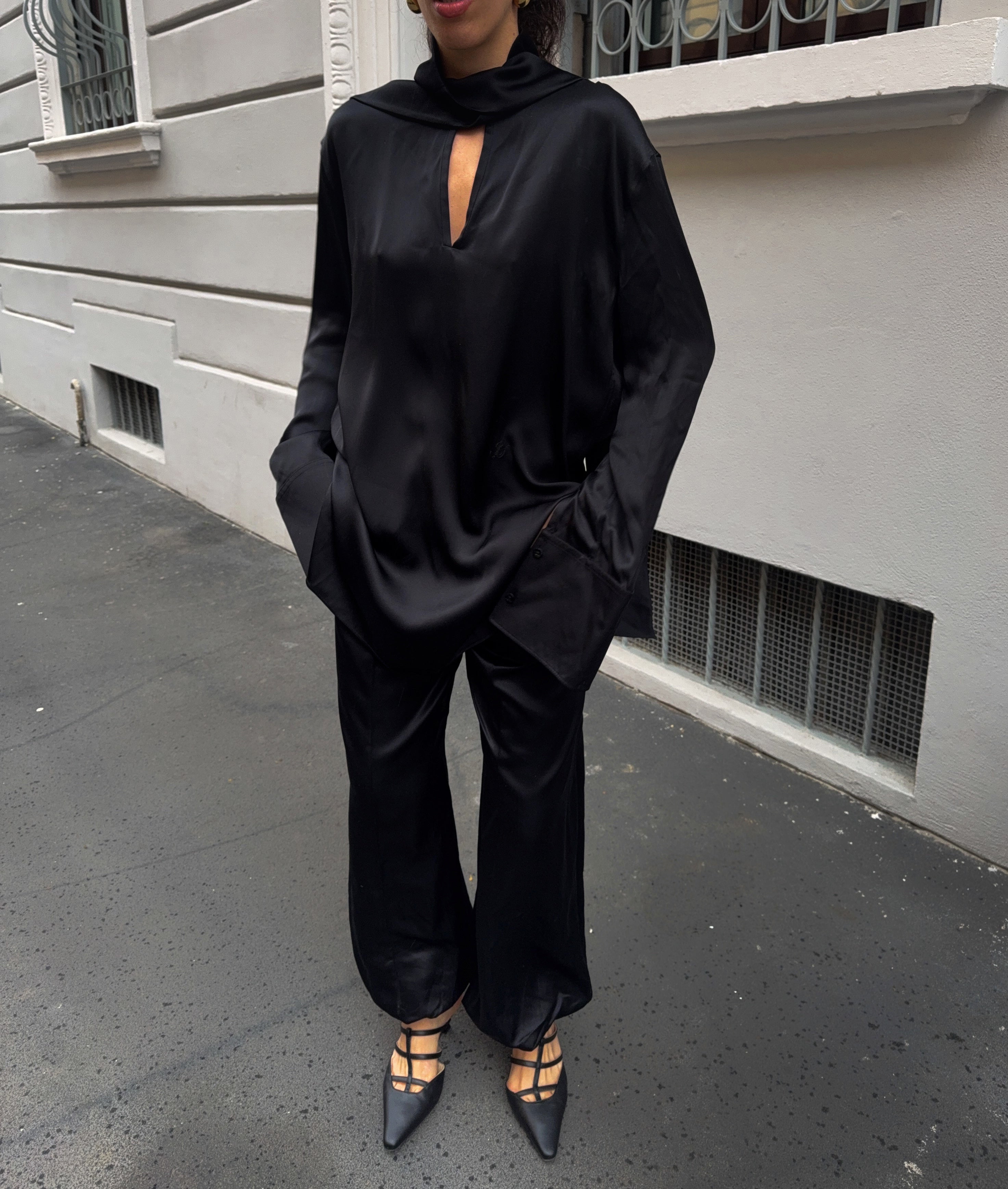 100 silk black joggers