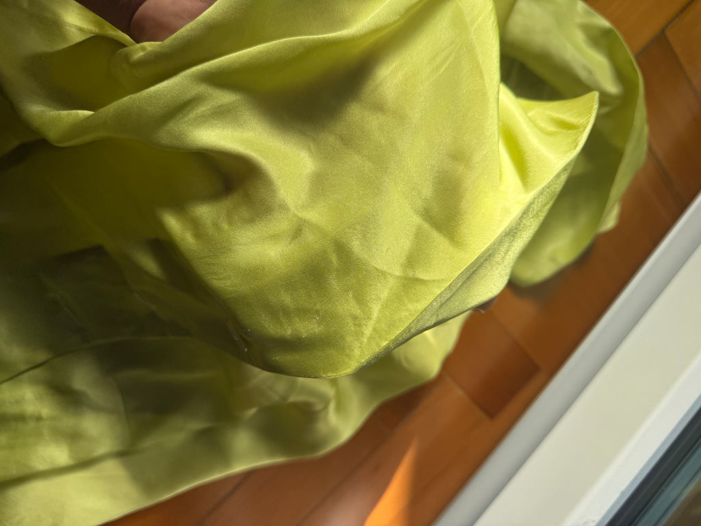 FERRÈ STUDIO lime slevelss top