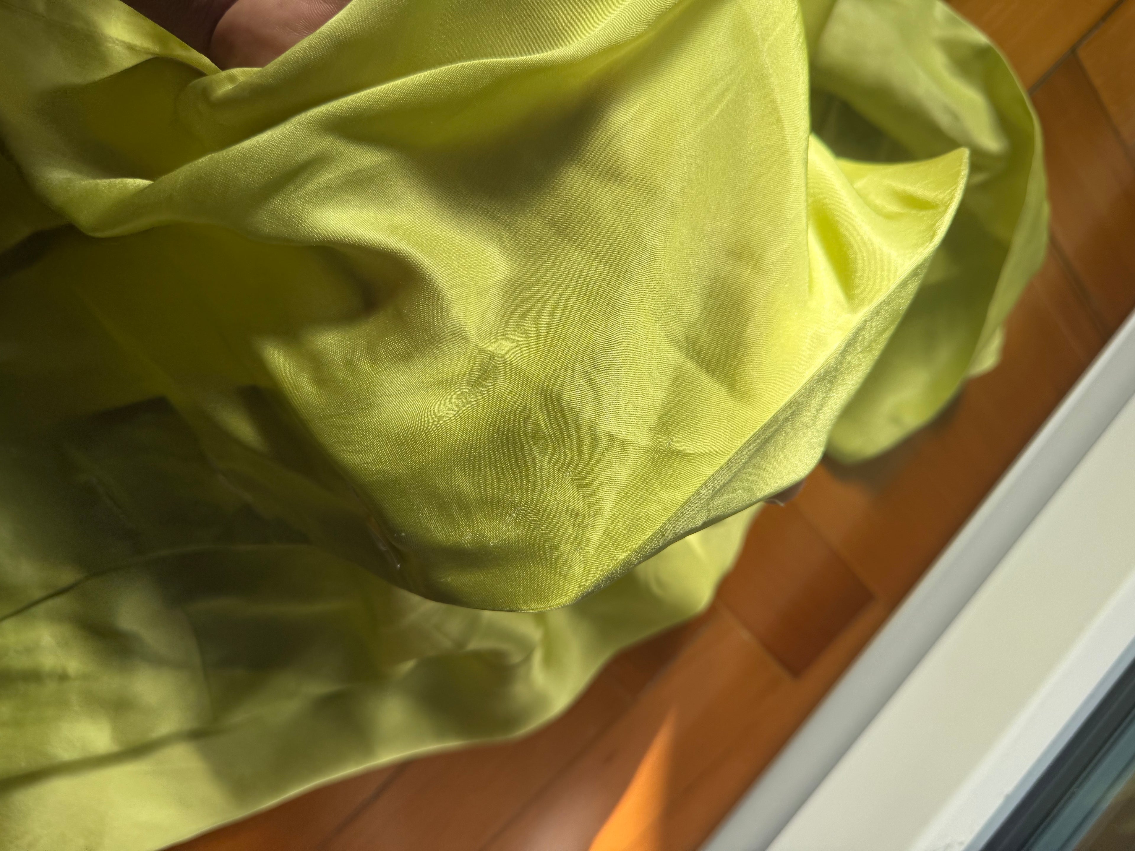 FERRÈ STUDIO lime slevelss top