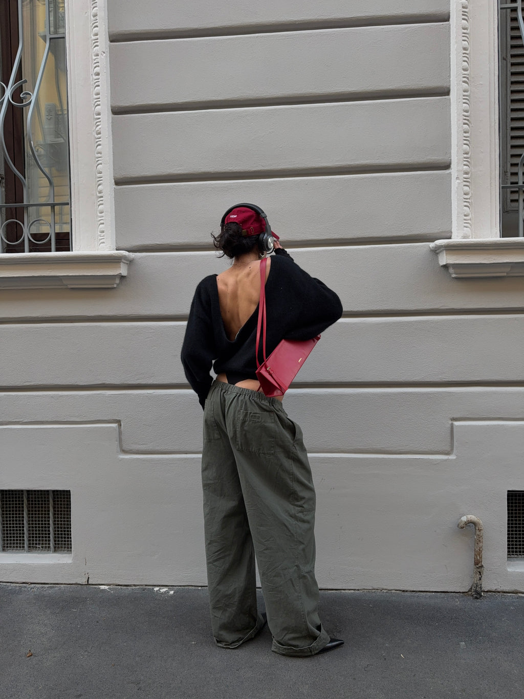 Backless jumper