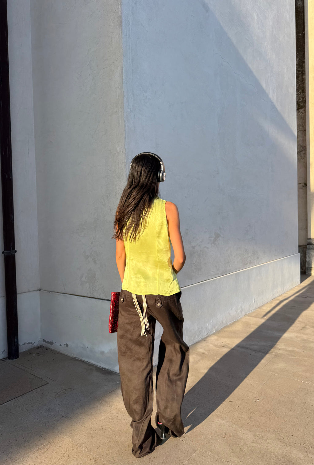 FERRÈ STUDIO lime slevelss top