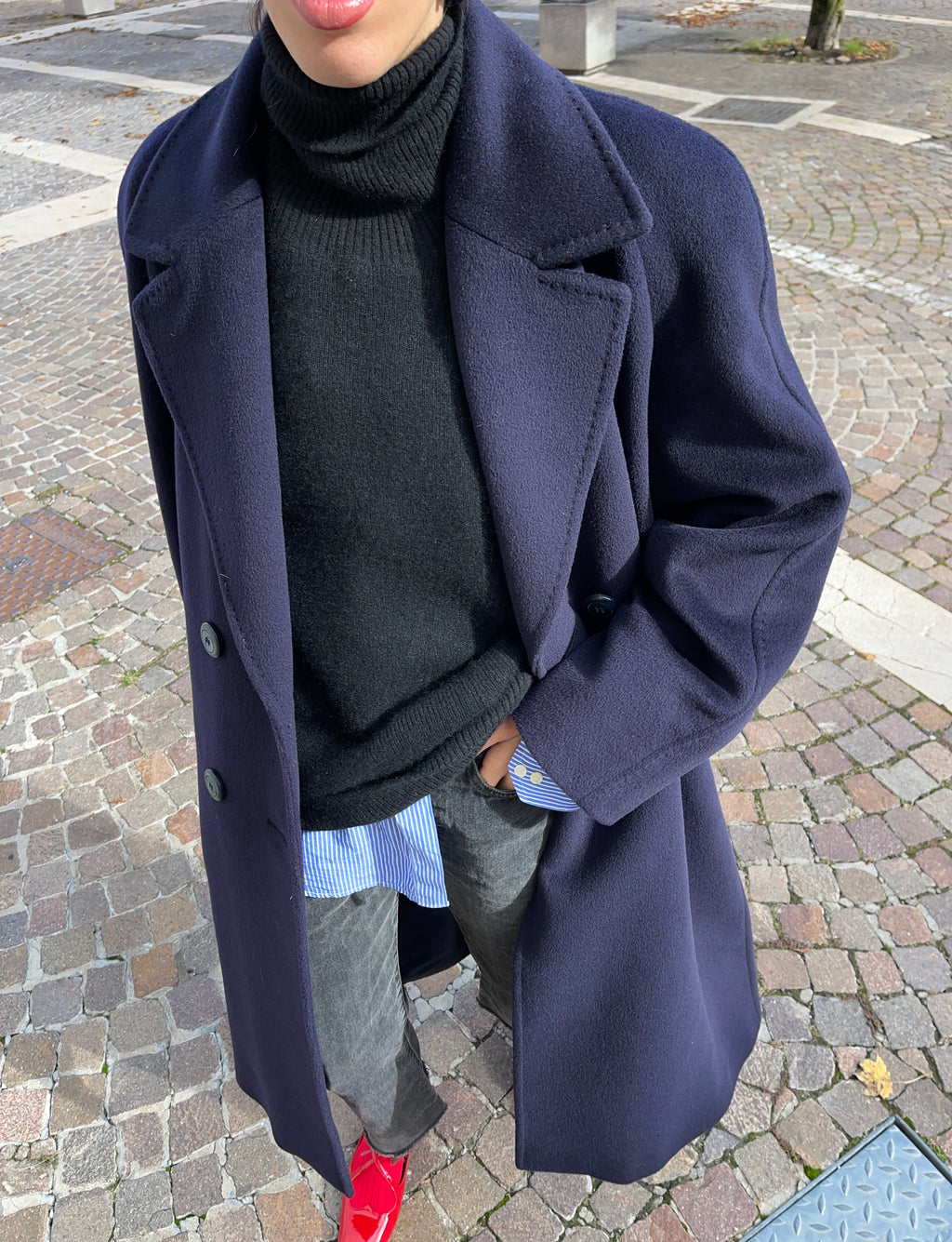 Blue perfect coat 🖤
