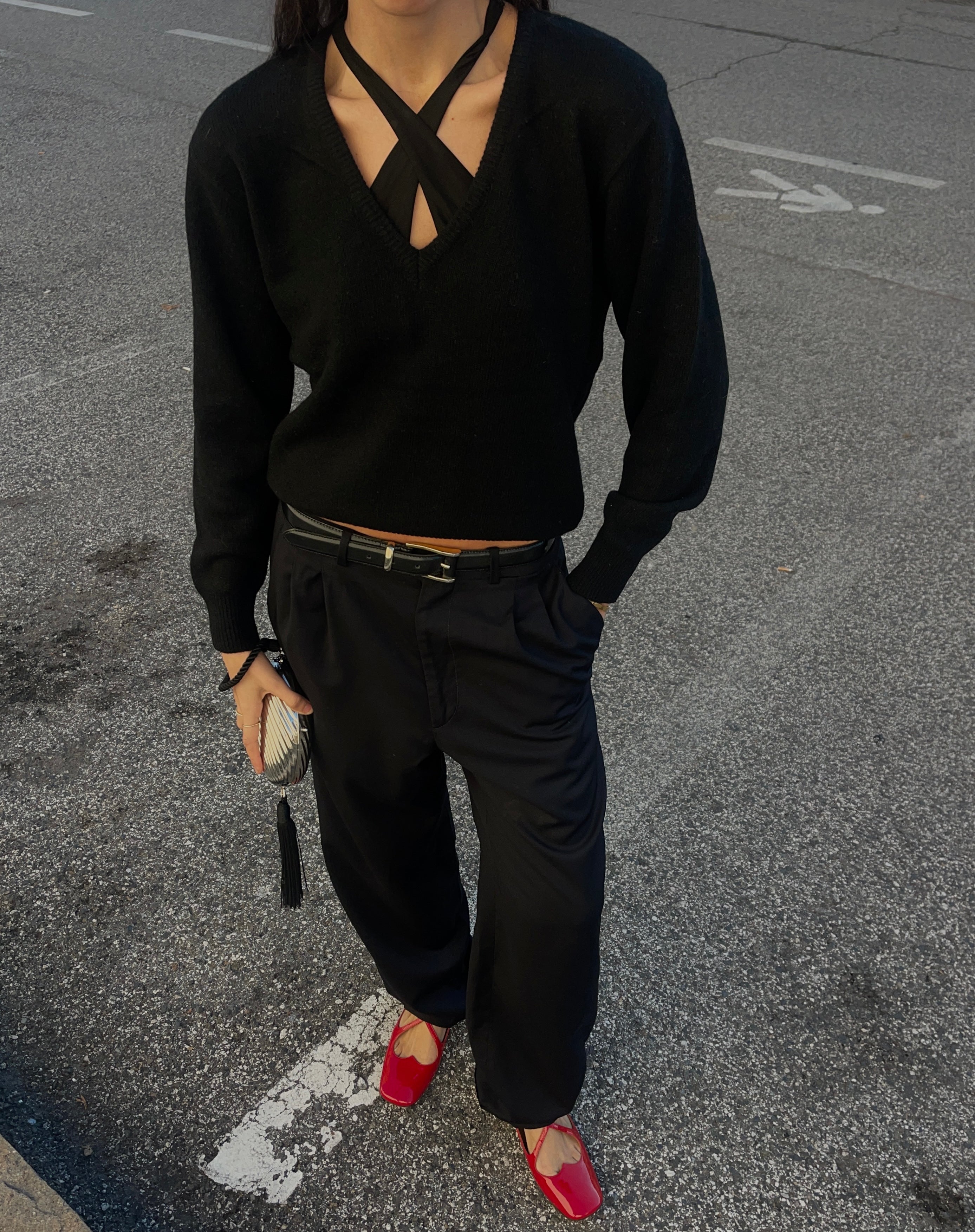 V neck balck wool jumper