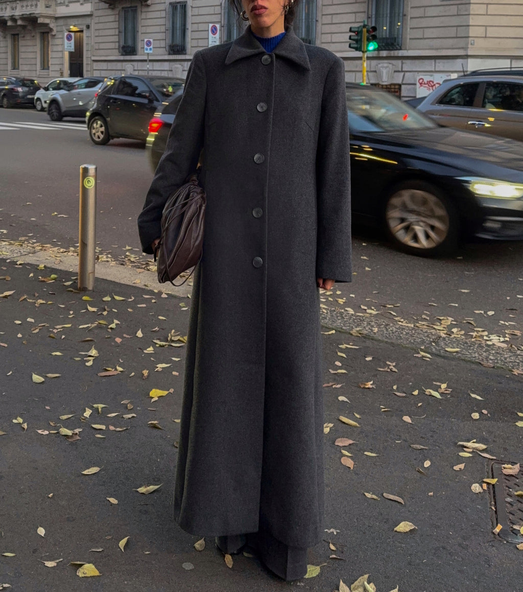 Lunghissimo grey coat *