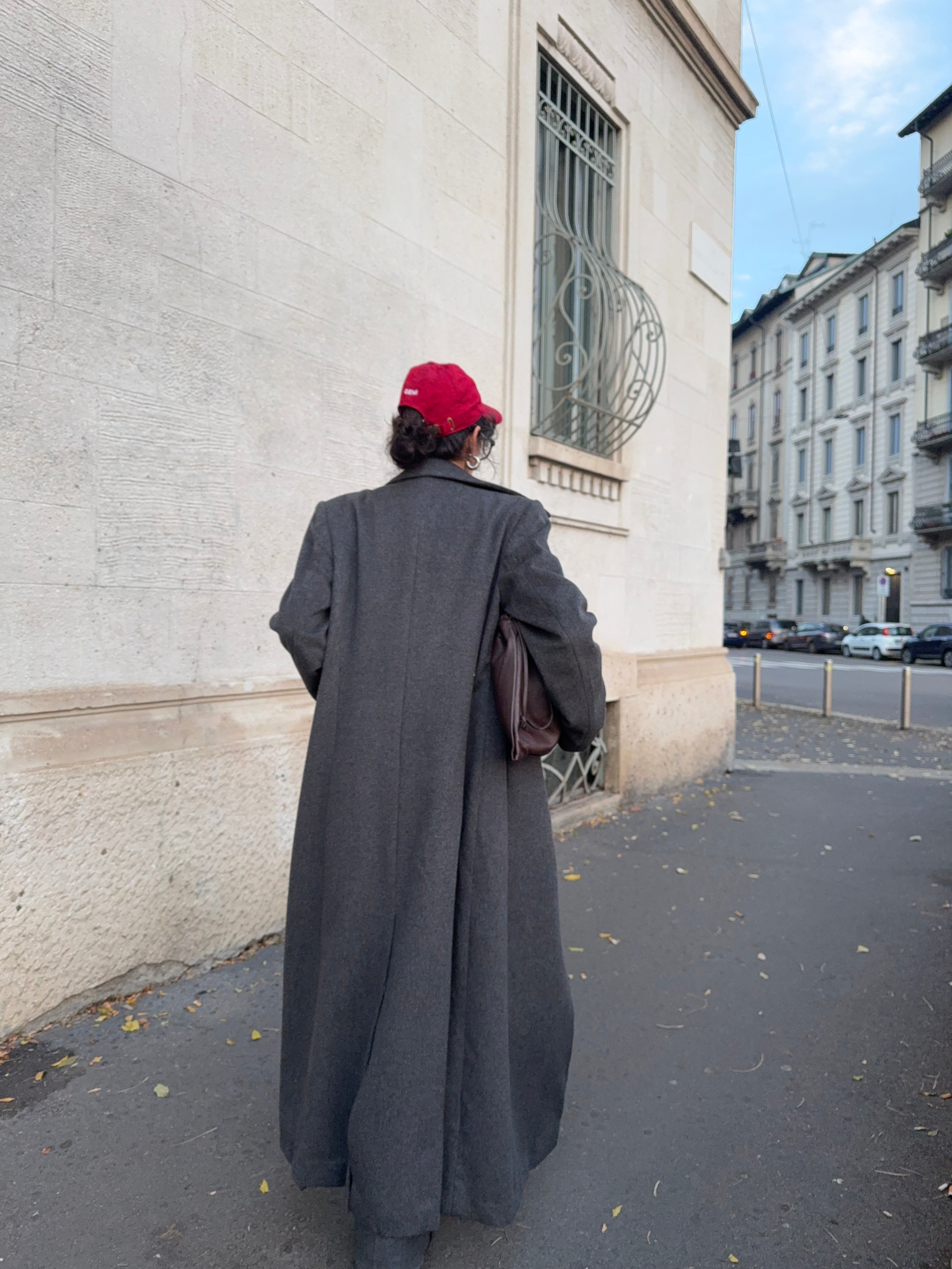 Lunghissimo grey coat *