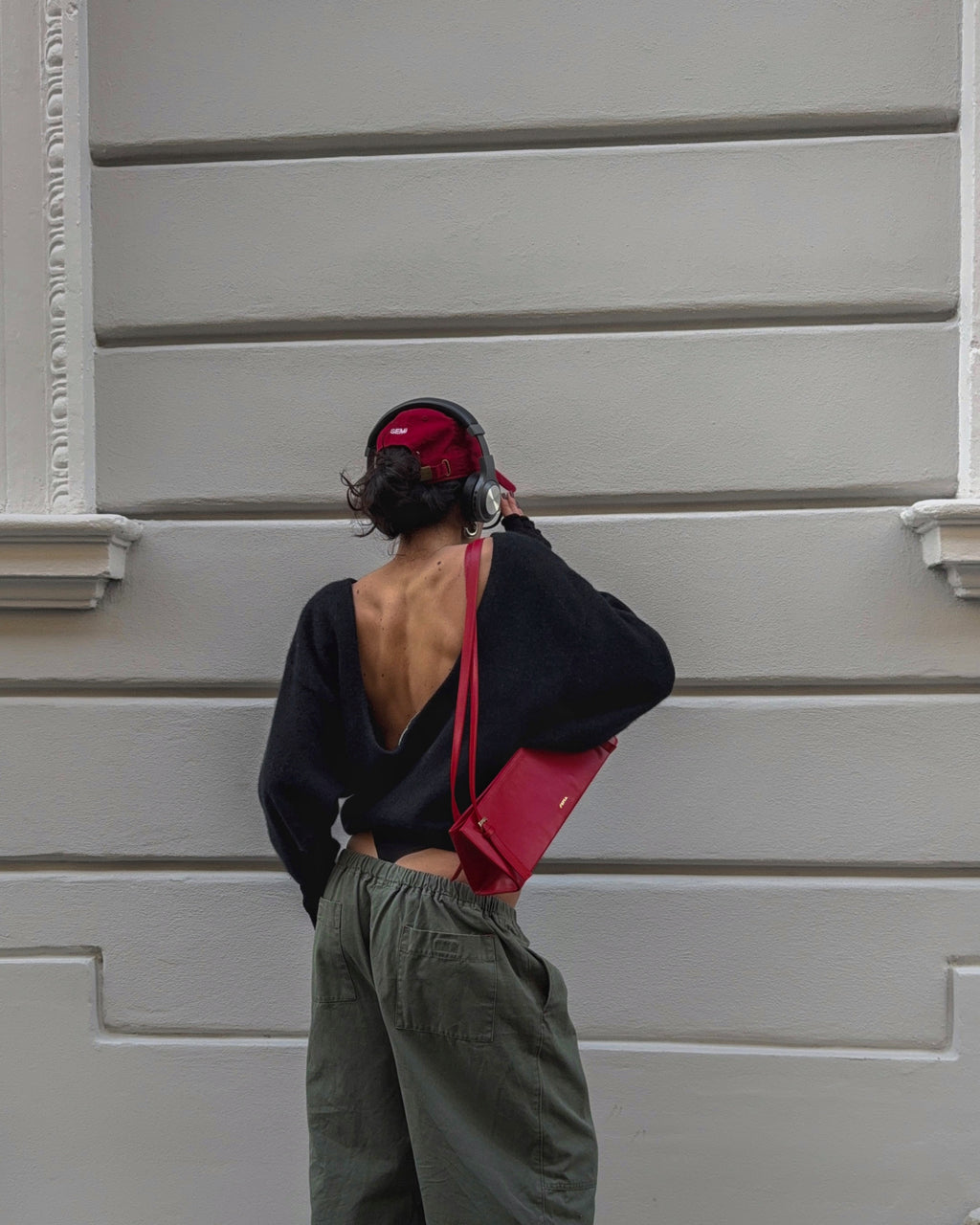Backless jumper