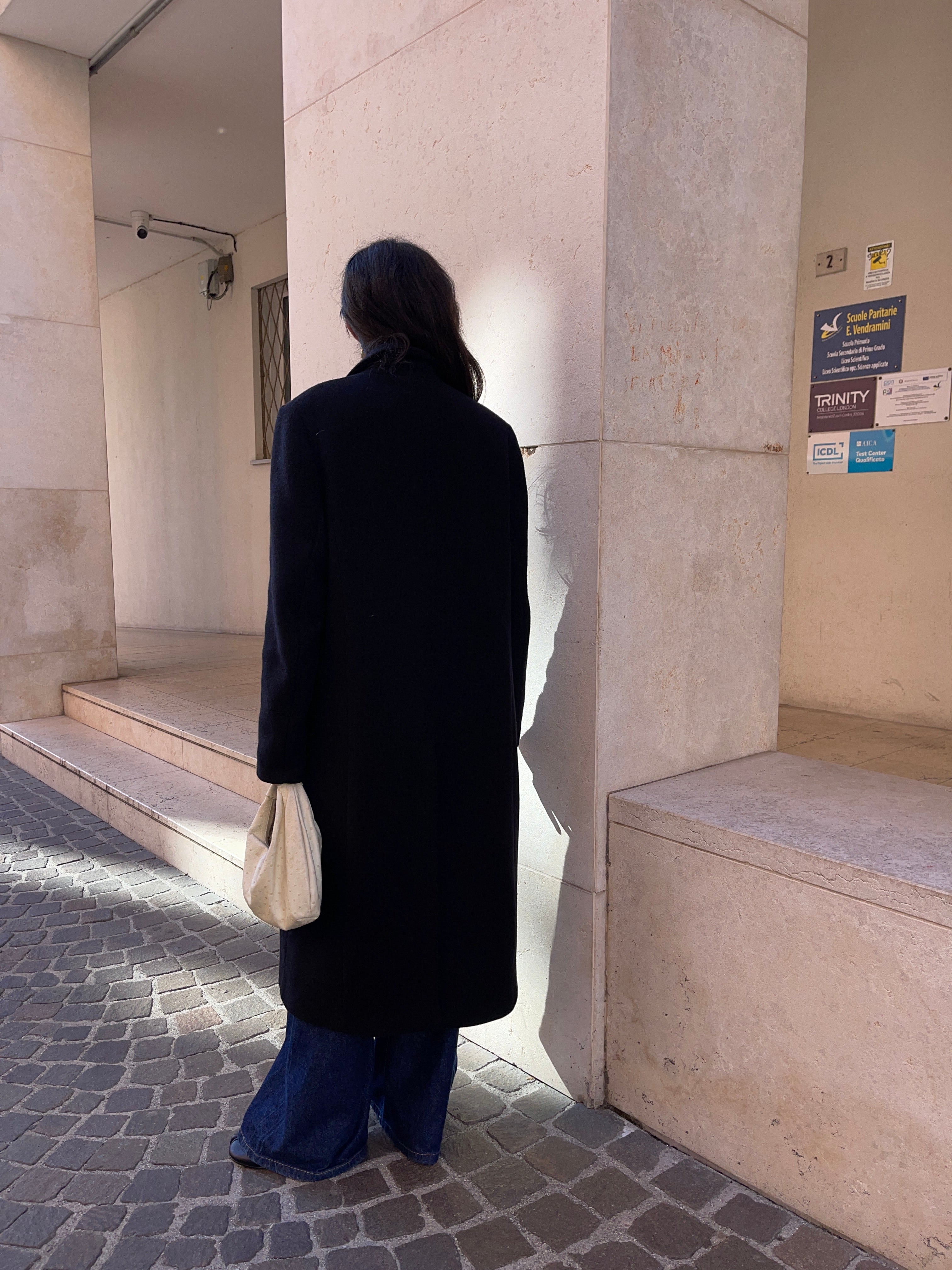 Il cappotto nero