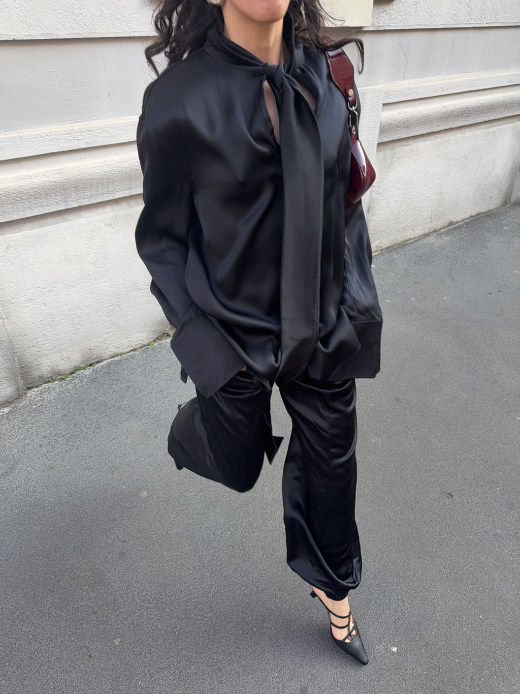 100 silk black joggers