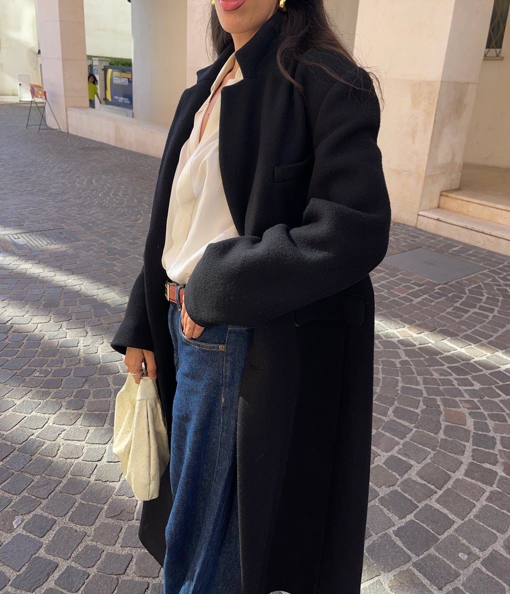 Il cappotto nero