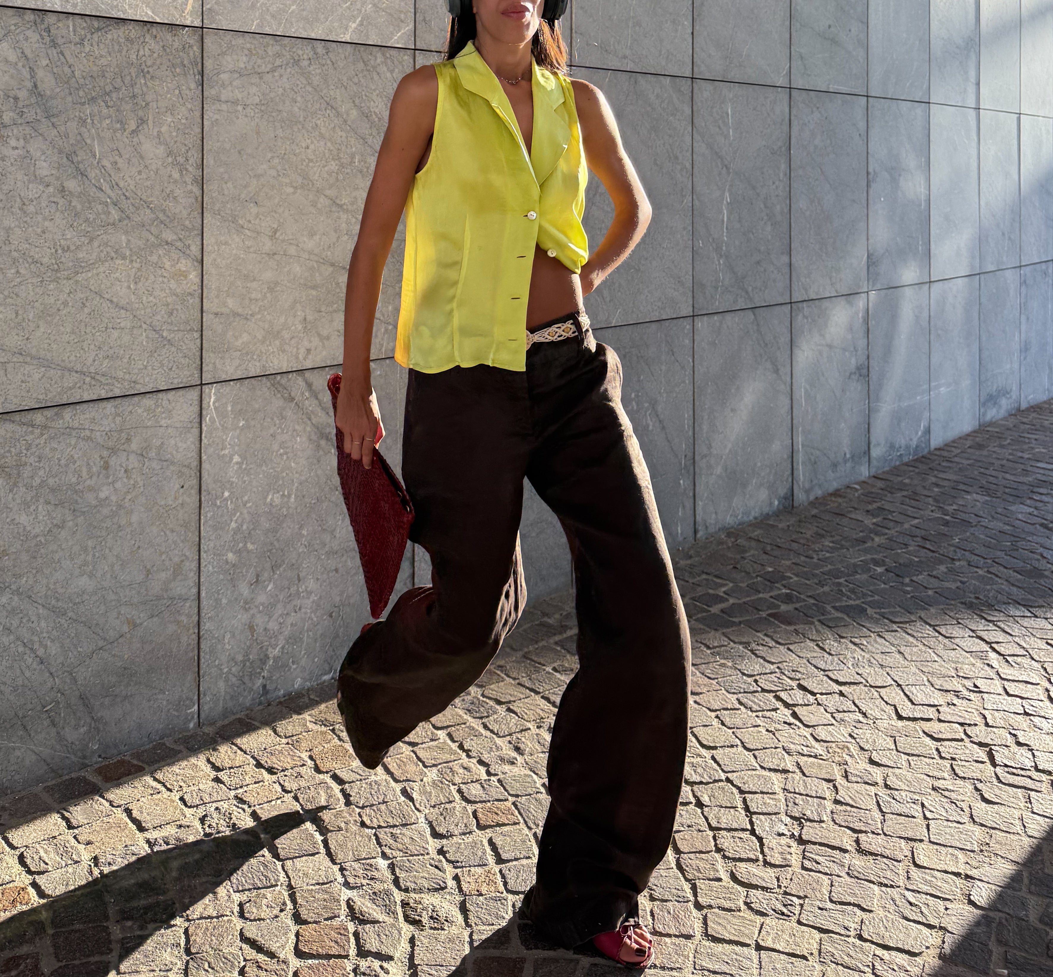 FERRÈ STUDIO lime slevelss top