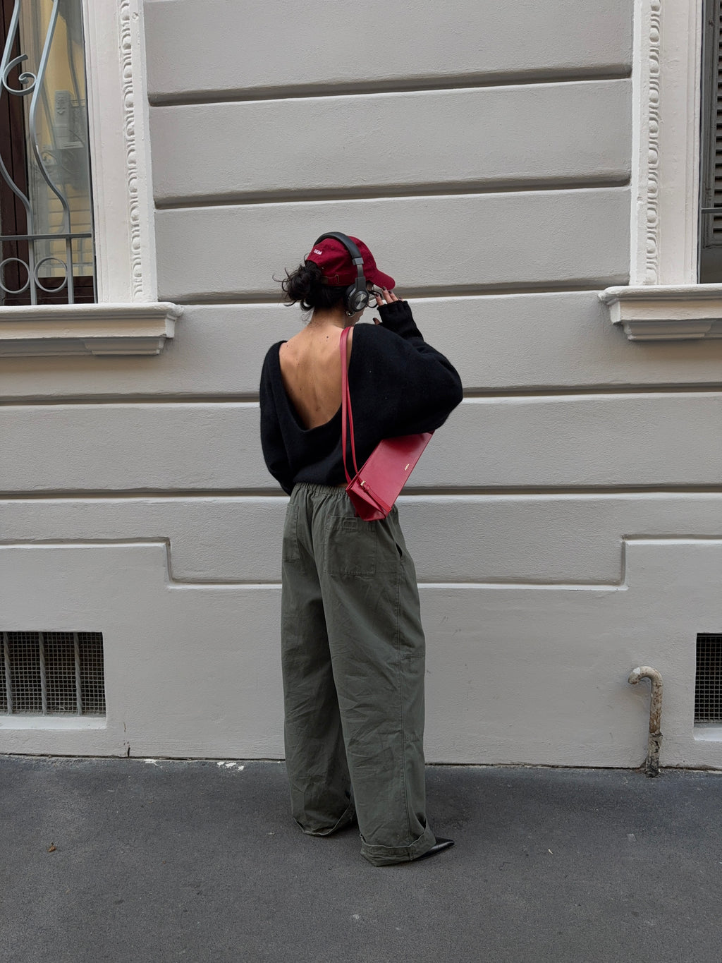 Backless jumper