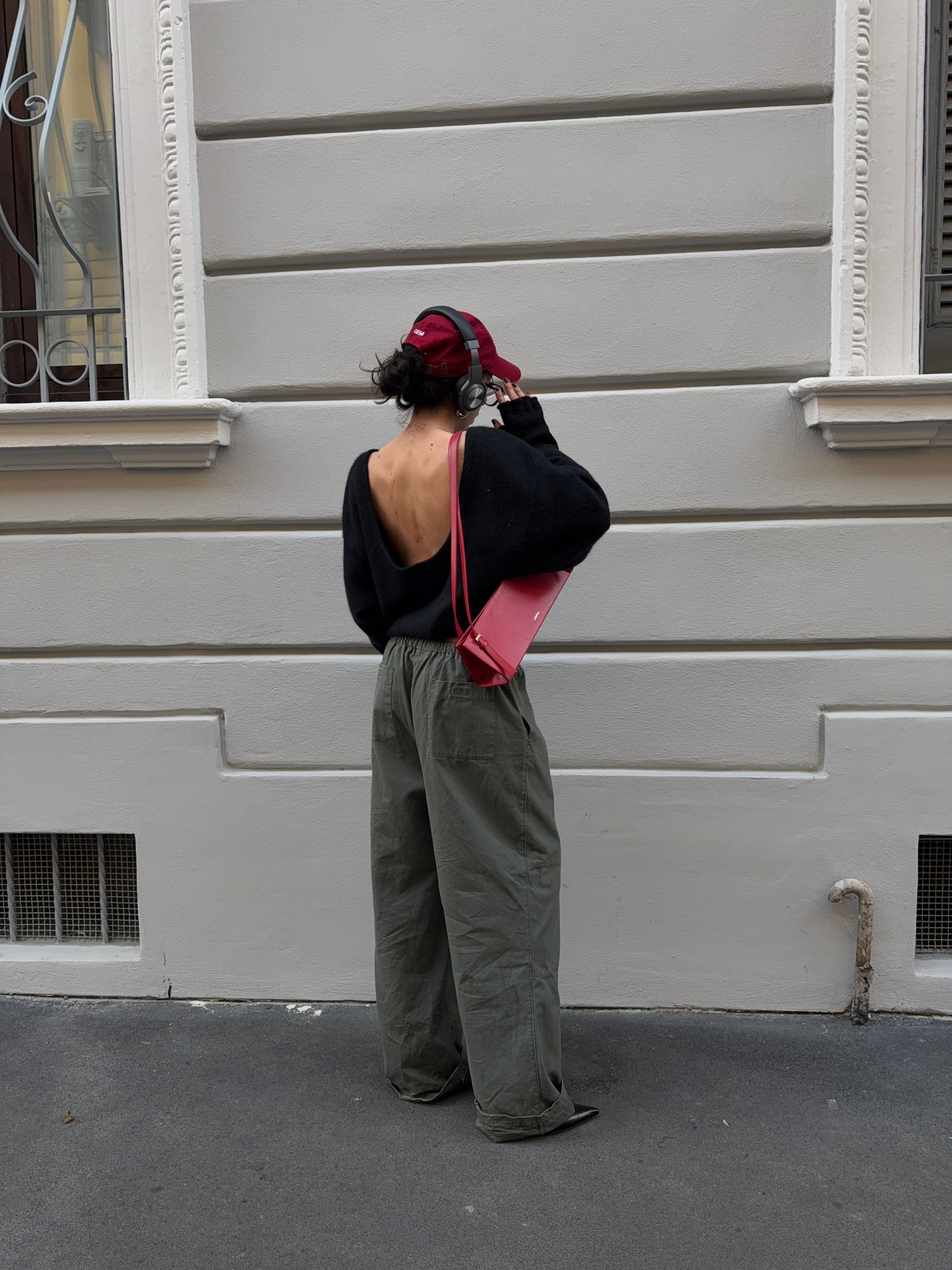Backless jumper