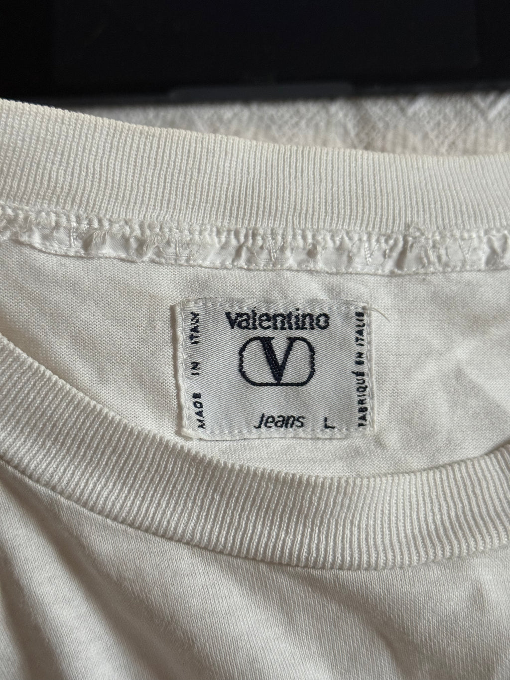 Valentino garavani t shirt logo