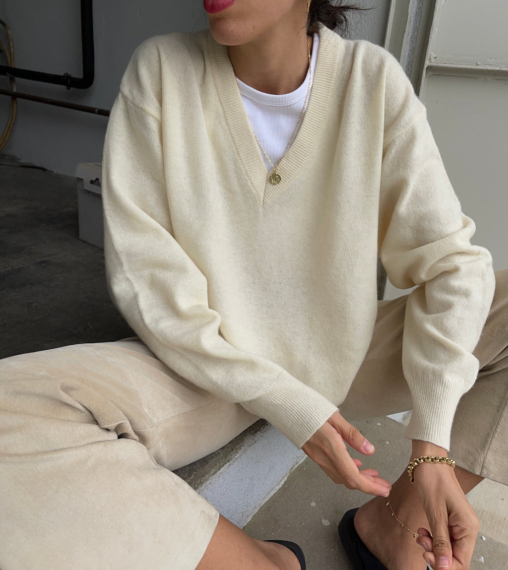 V neck wool jumper