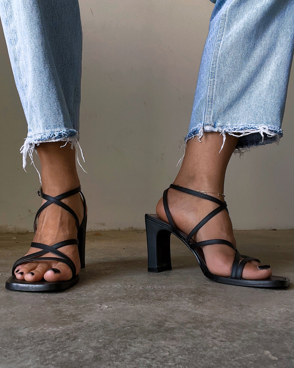 100 leather new vintage sandals