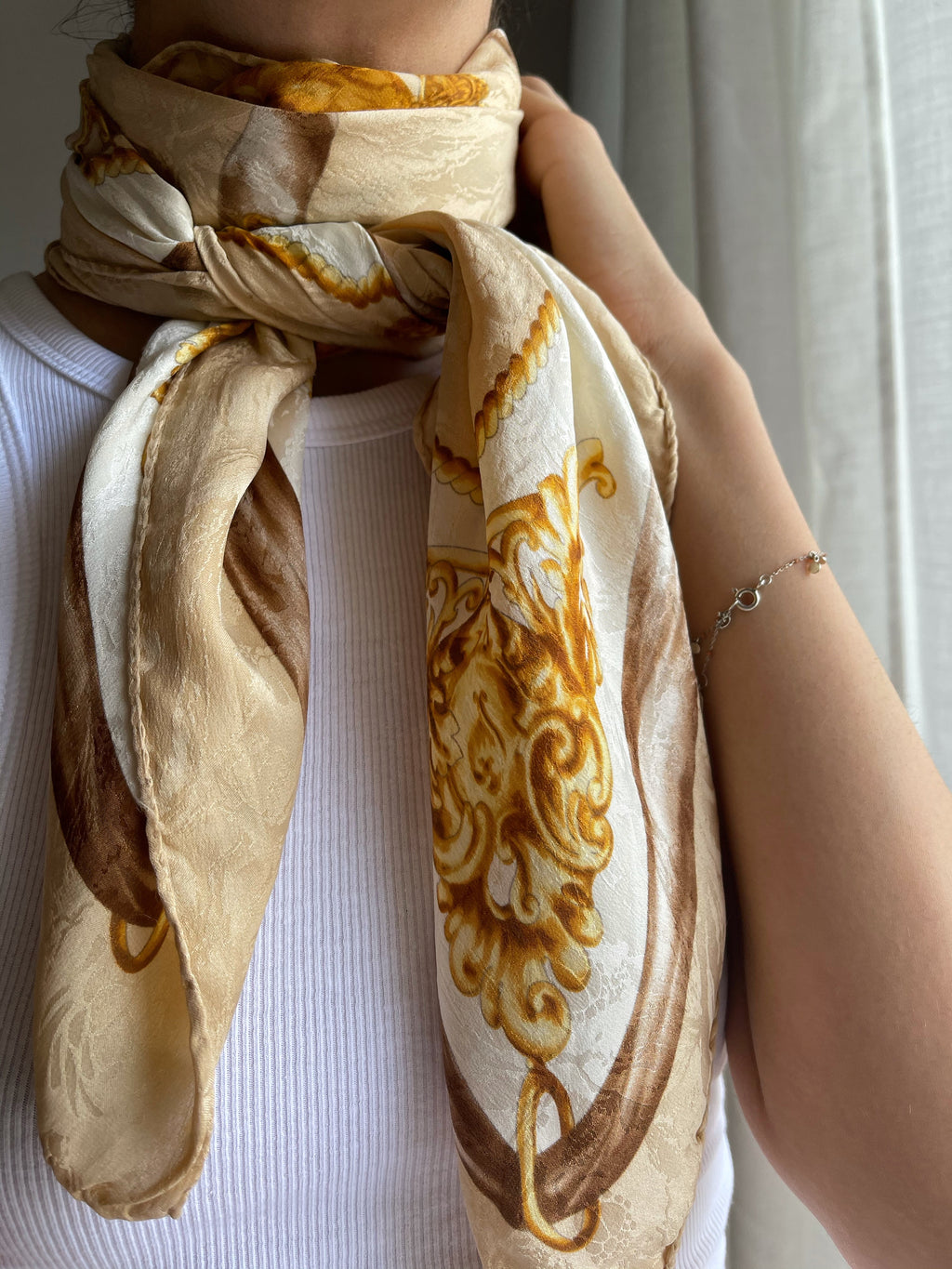 100 Silk foulard