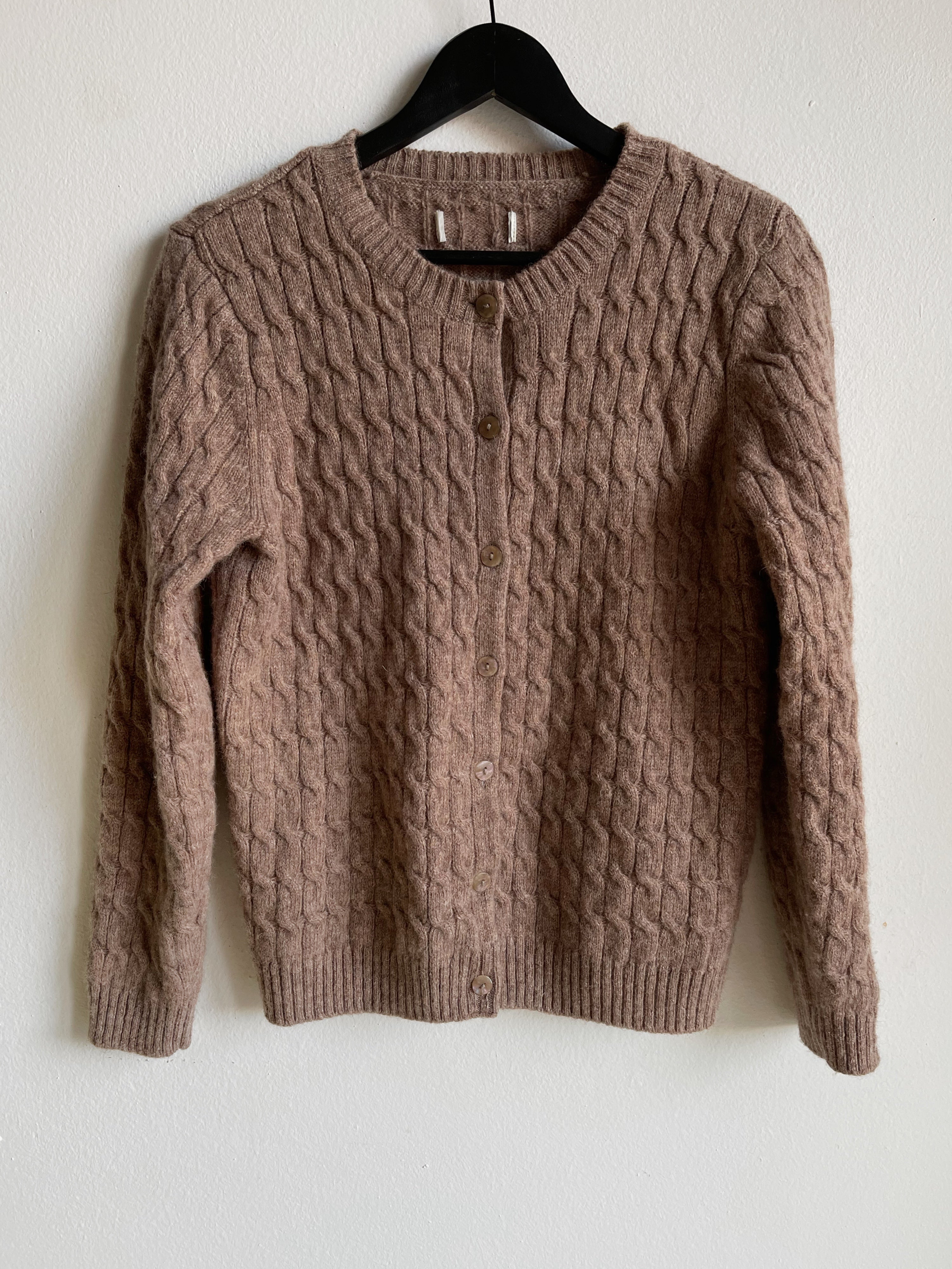 100 lambswool cardigan