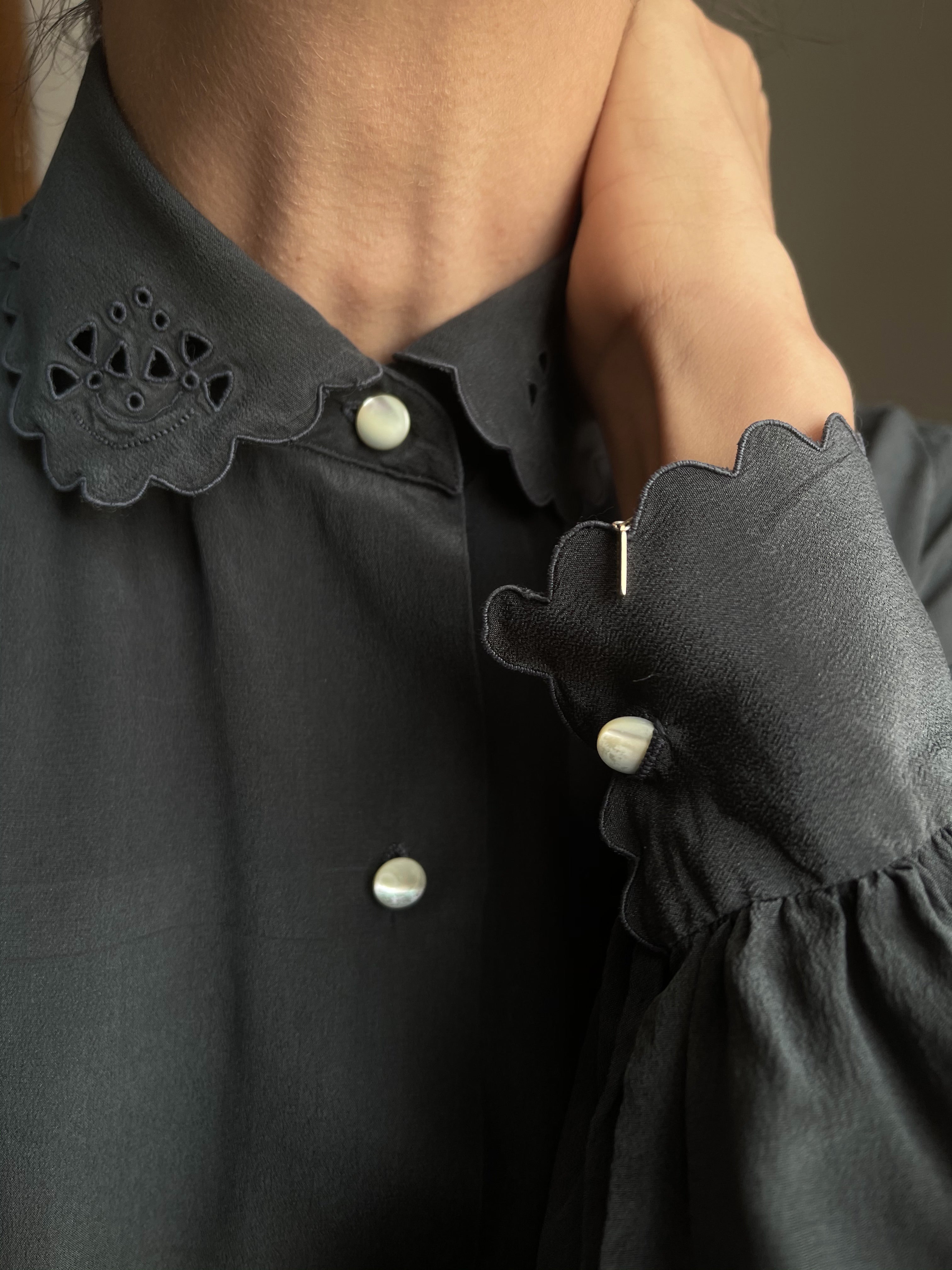 Collar silk shirt