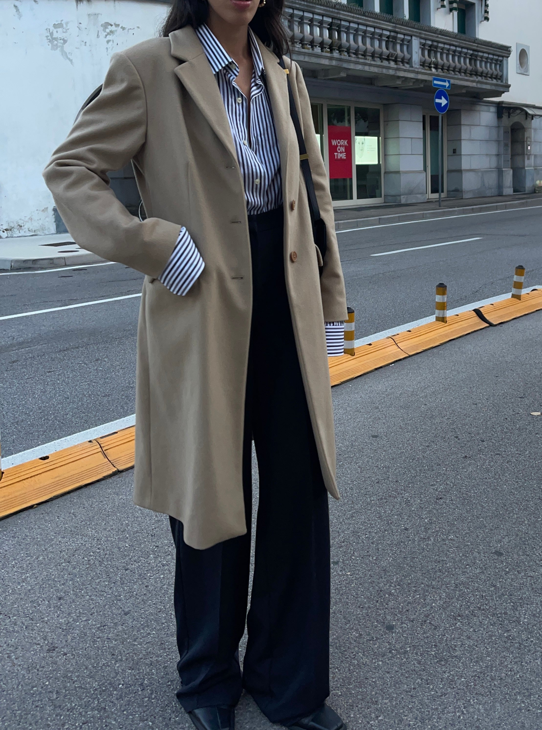 Beige wool classic coat