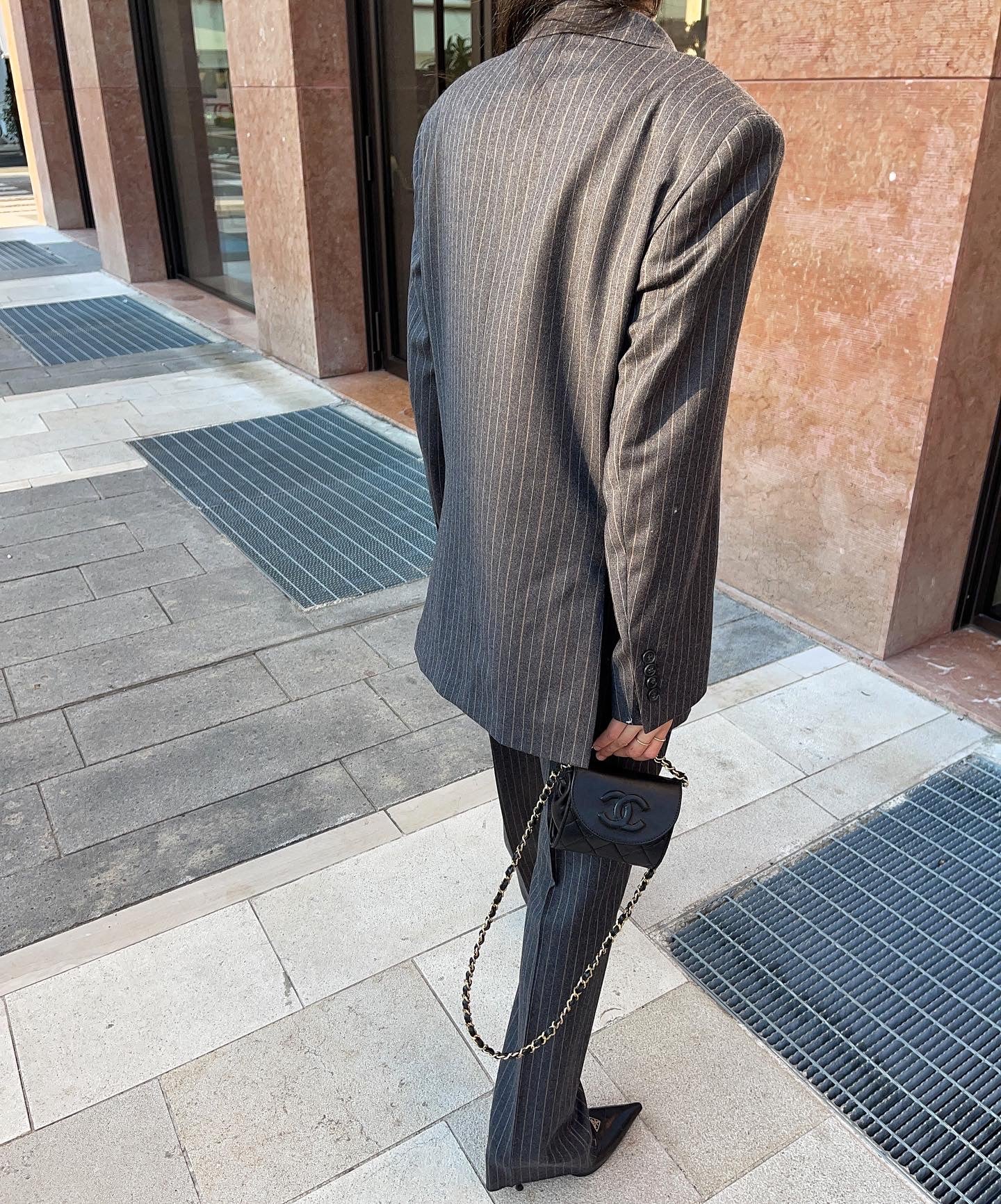 Grey gessato man suit