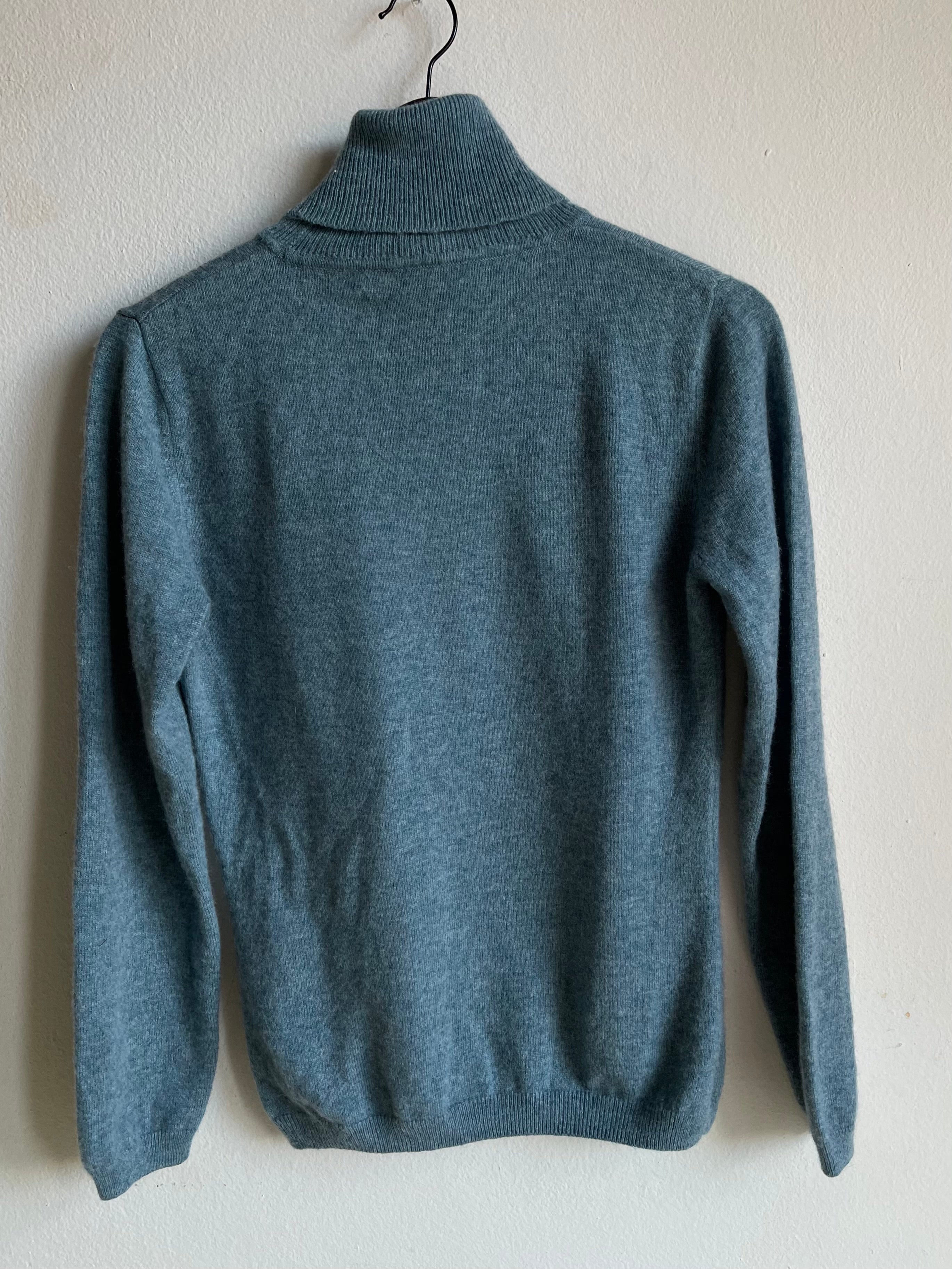 100 wool turtleneck jumper