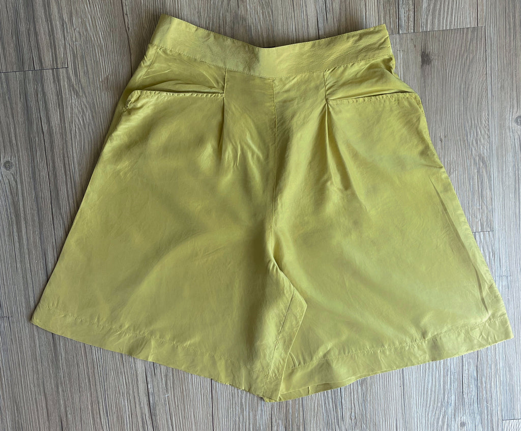 100% silk lime Bermuda