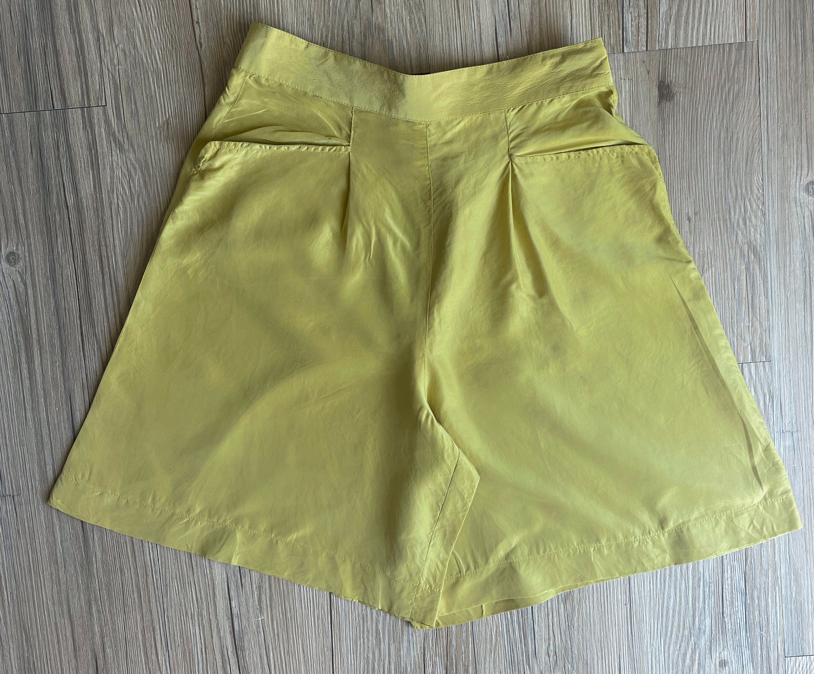100% silk lime Bermuda