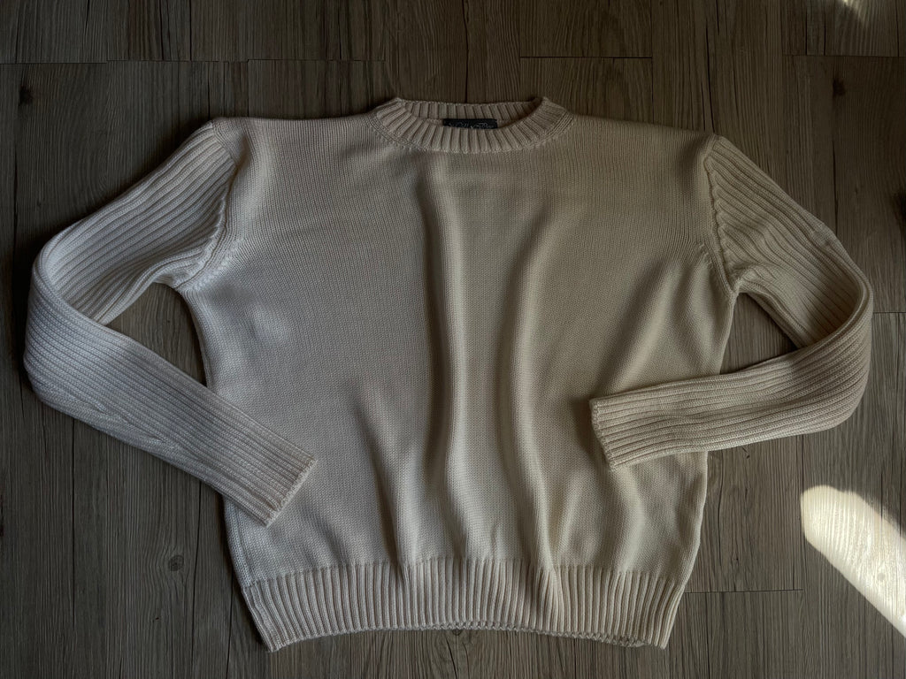 100 wool jumper