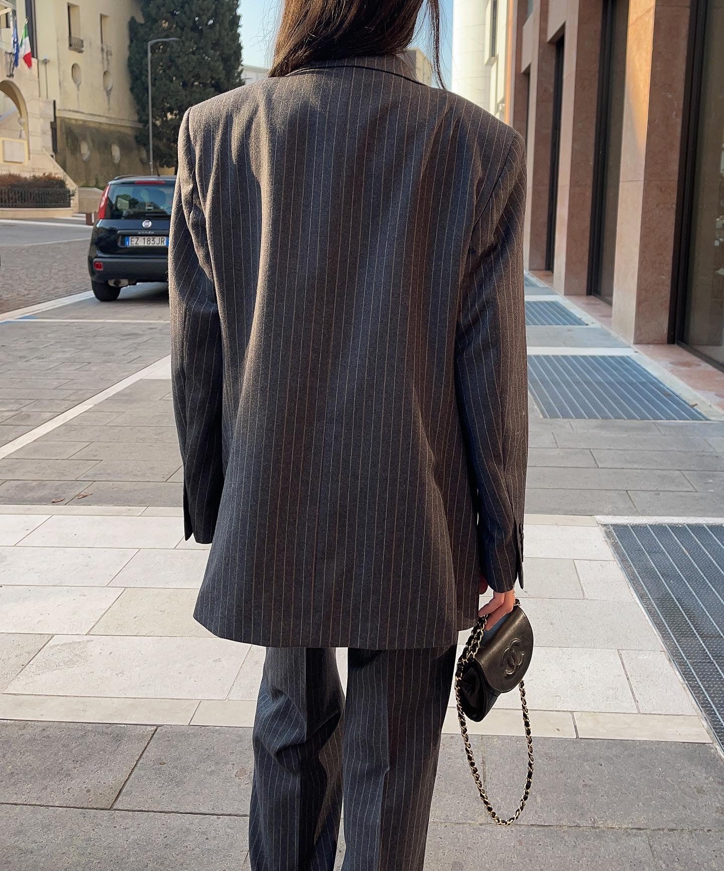 Grey gessato man suit