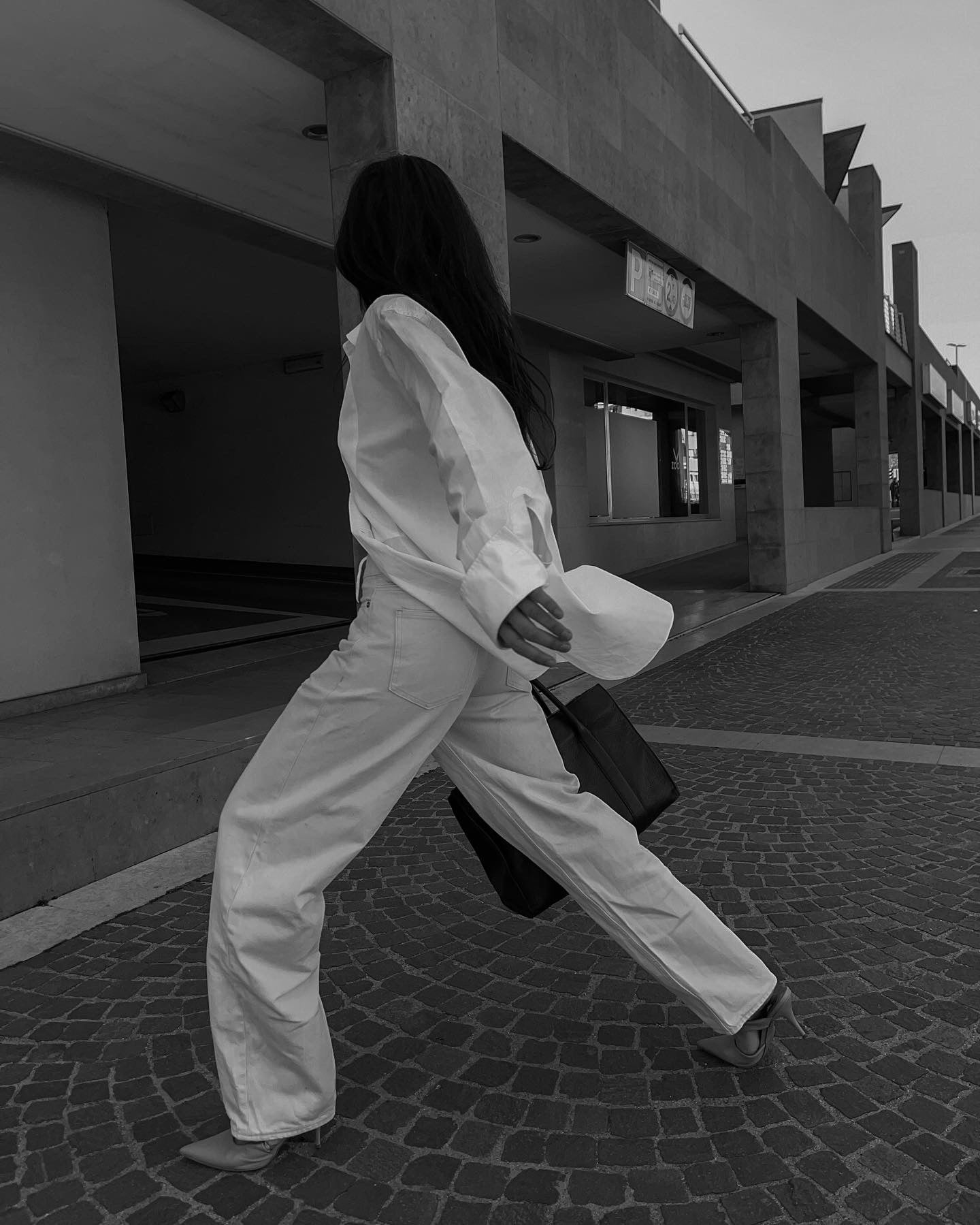 White crispy shirt