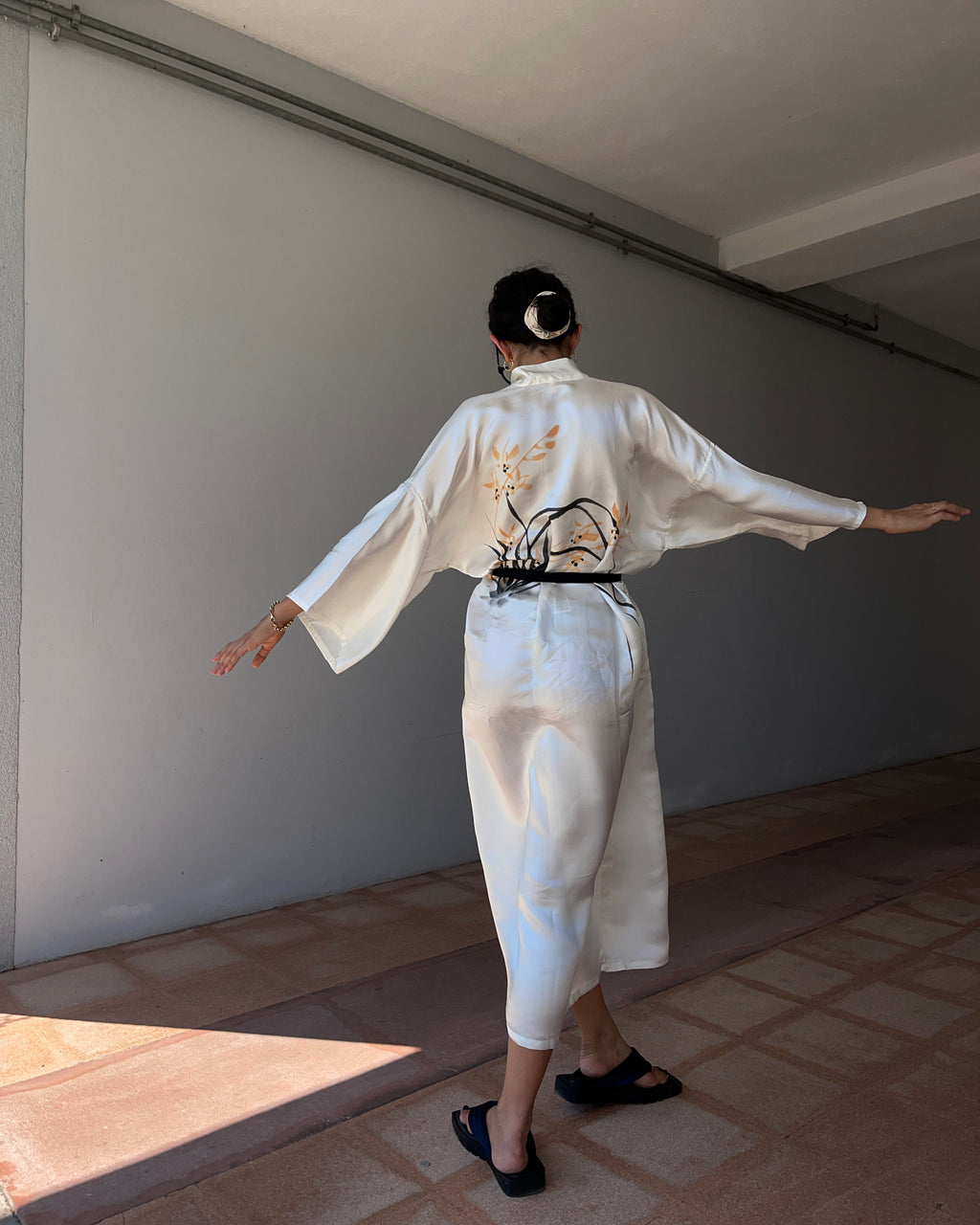 100 liquid silk kimono *