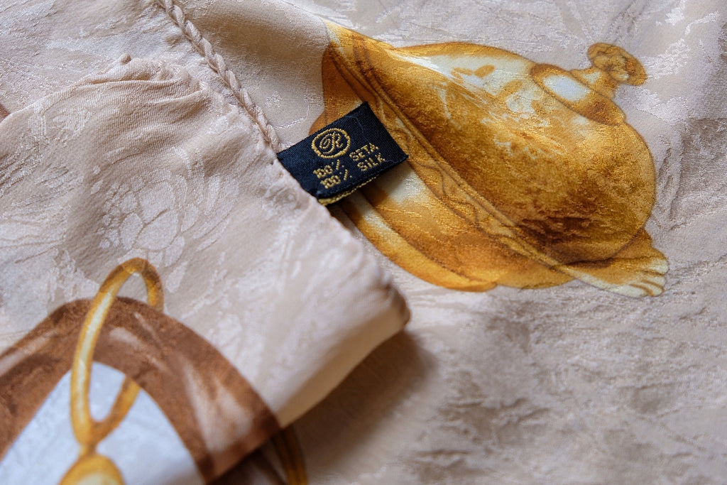 100 Silk foulard