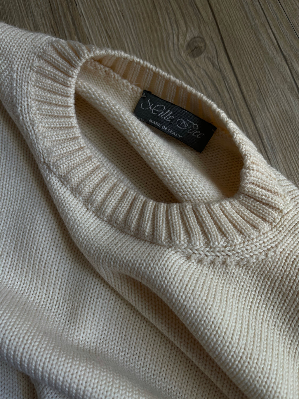 100 wool jumper
