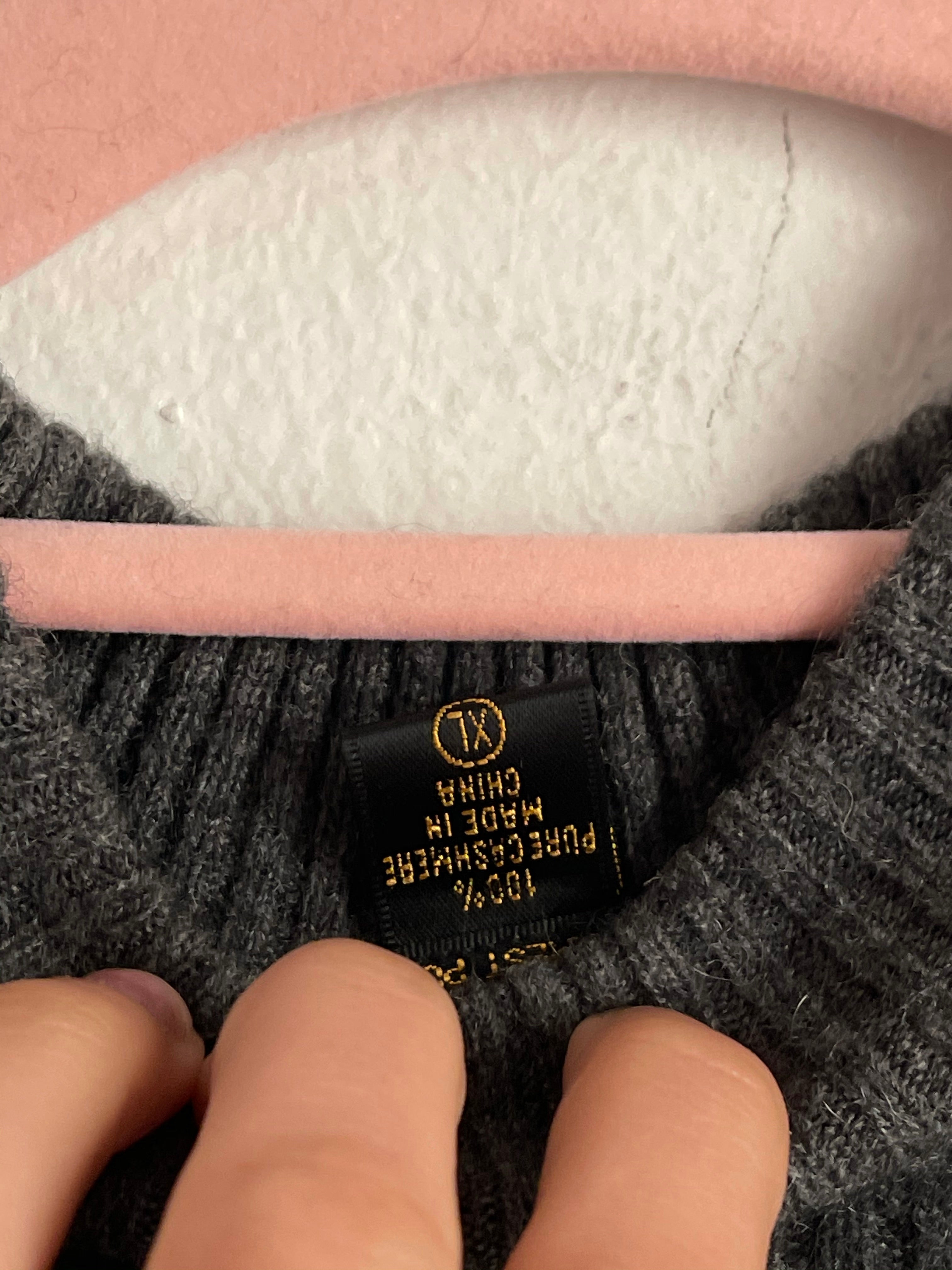 Grey cashmere jumper