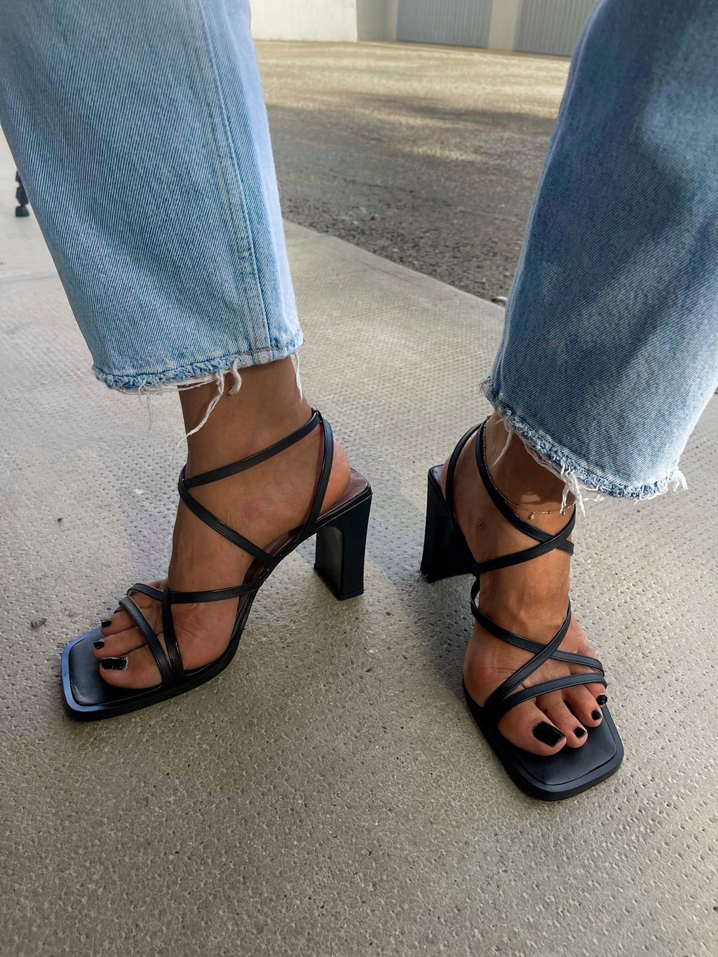 100 leather new vintage sandals