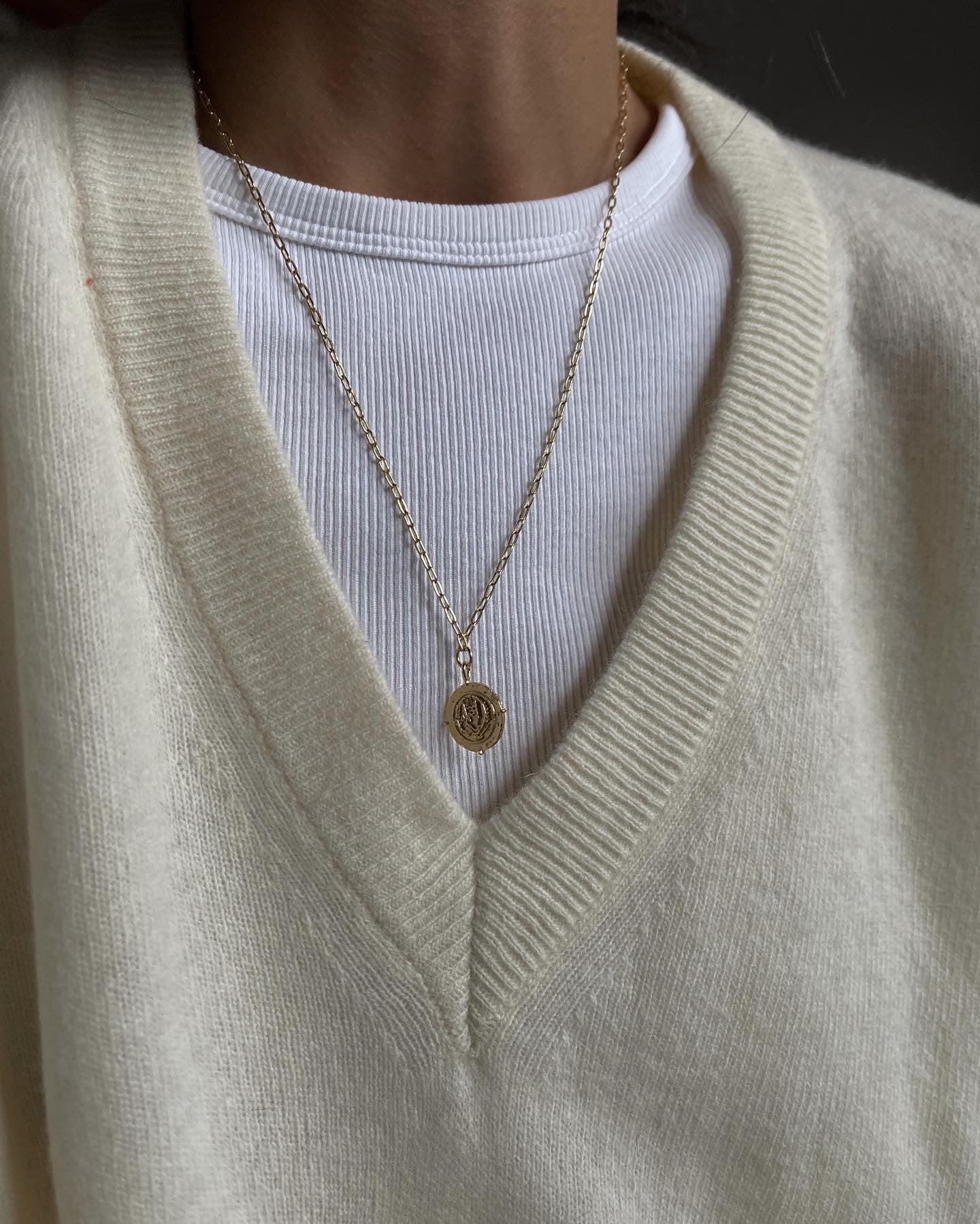 V neck wool jumper