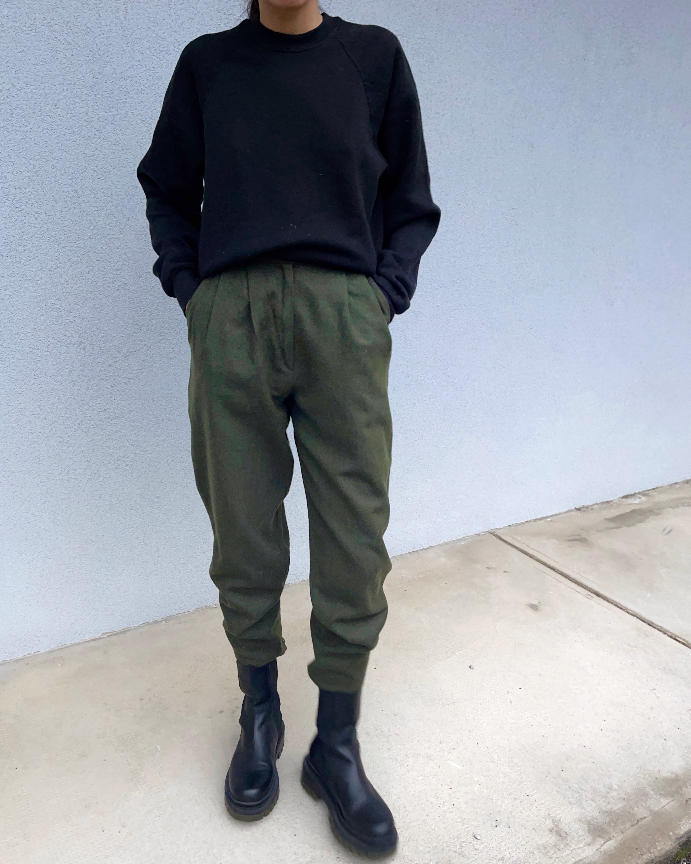 100 wool green trousers