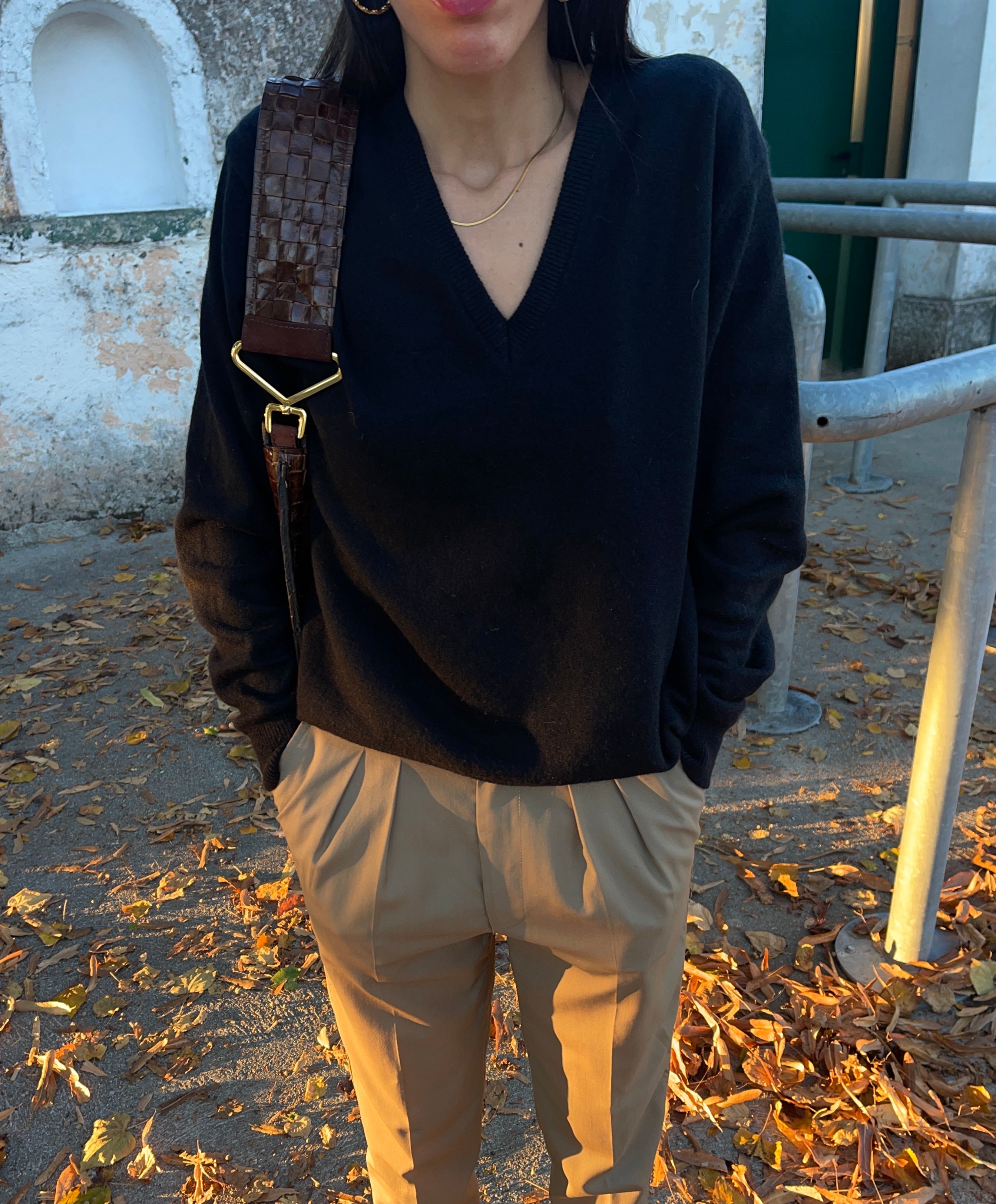 100 wool v neck jumper