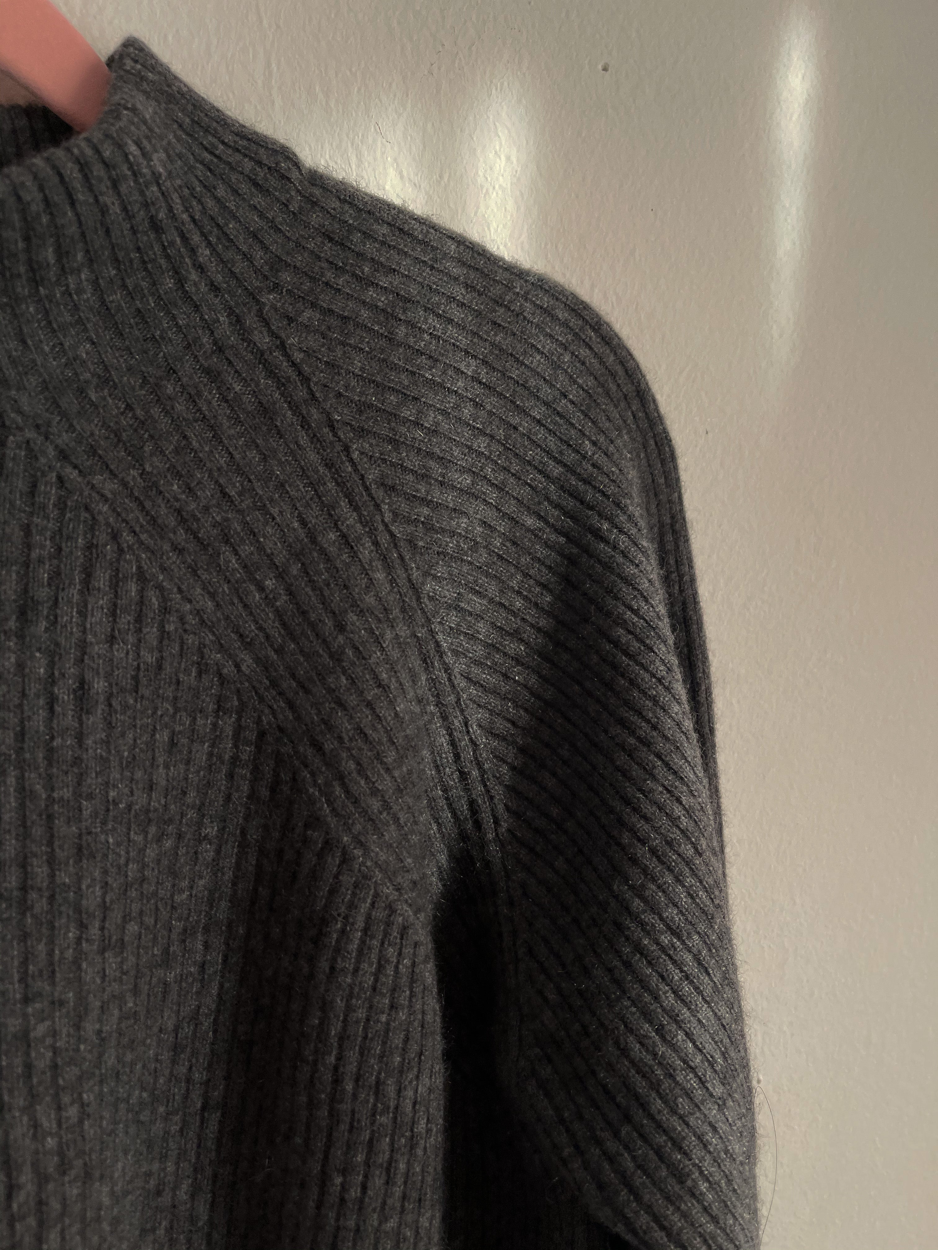 Grey cashmere jumper