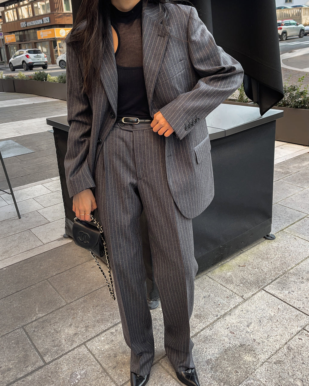 Grey gessato man suit