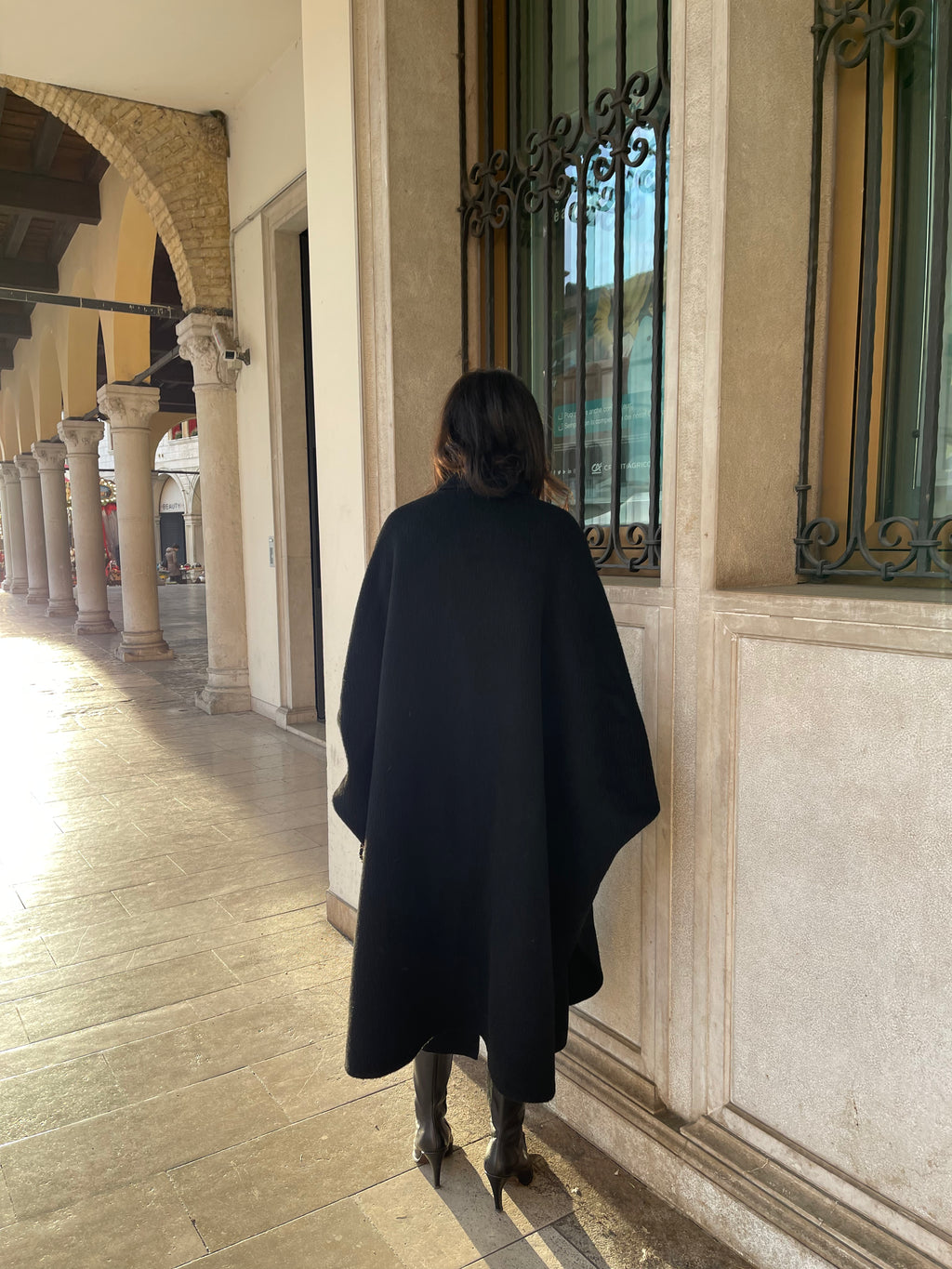 Morticia cape