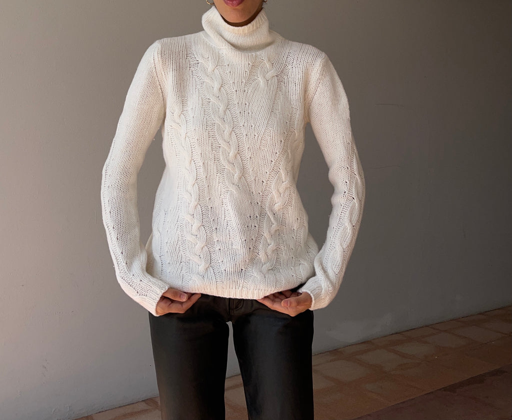 White wool jumper