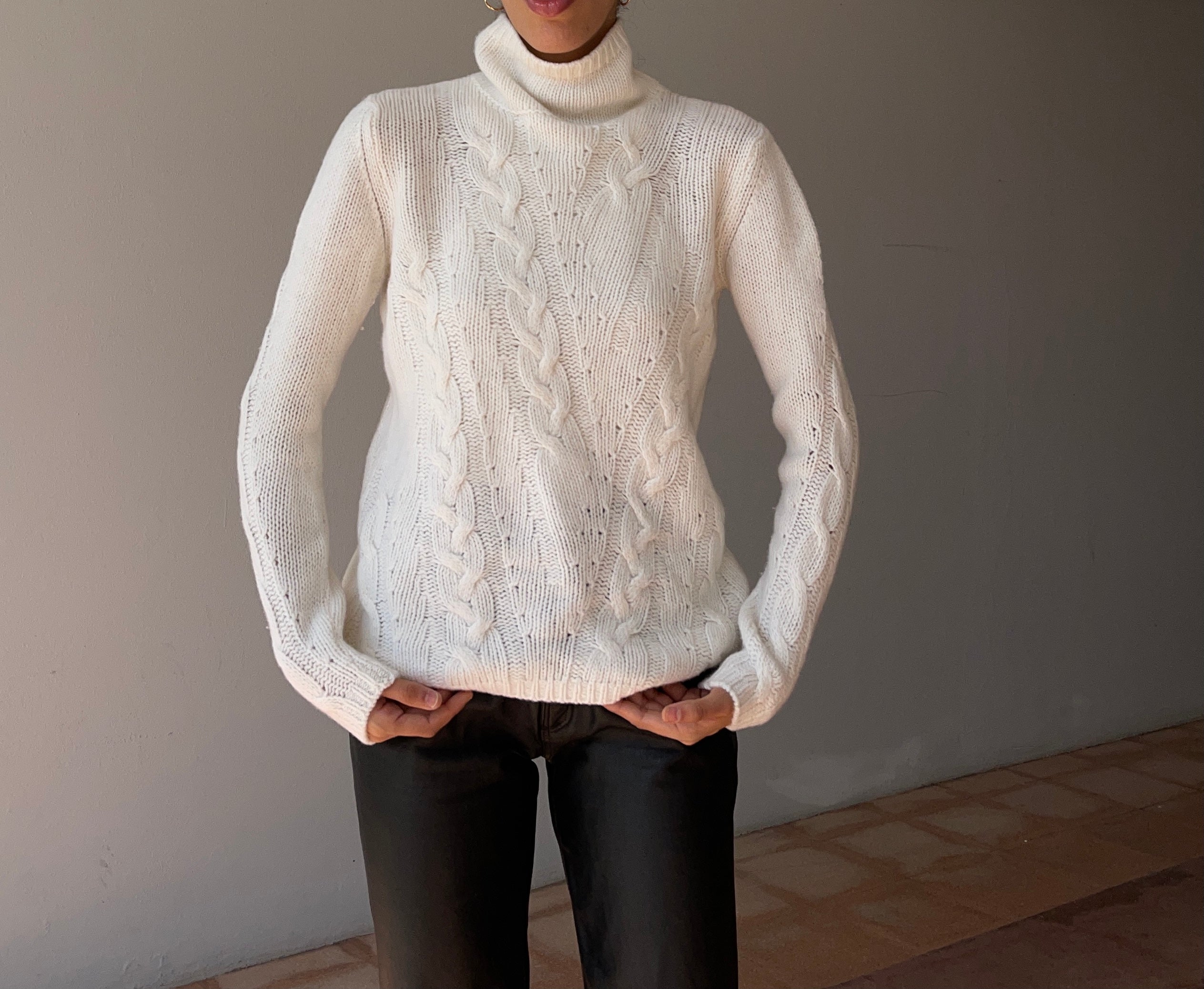 White wool jumper