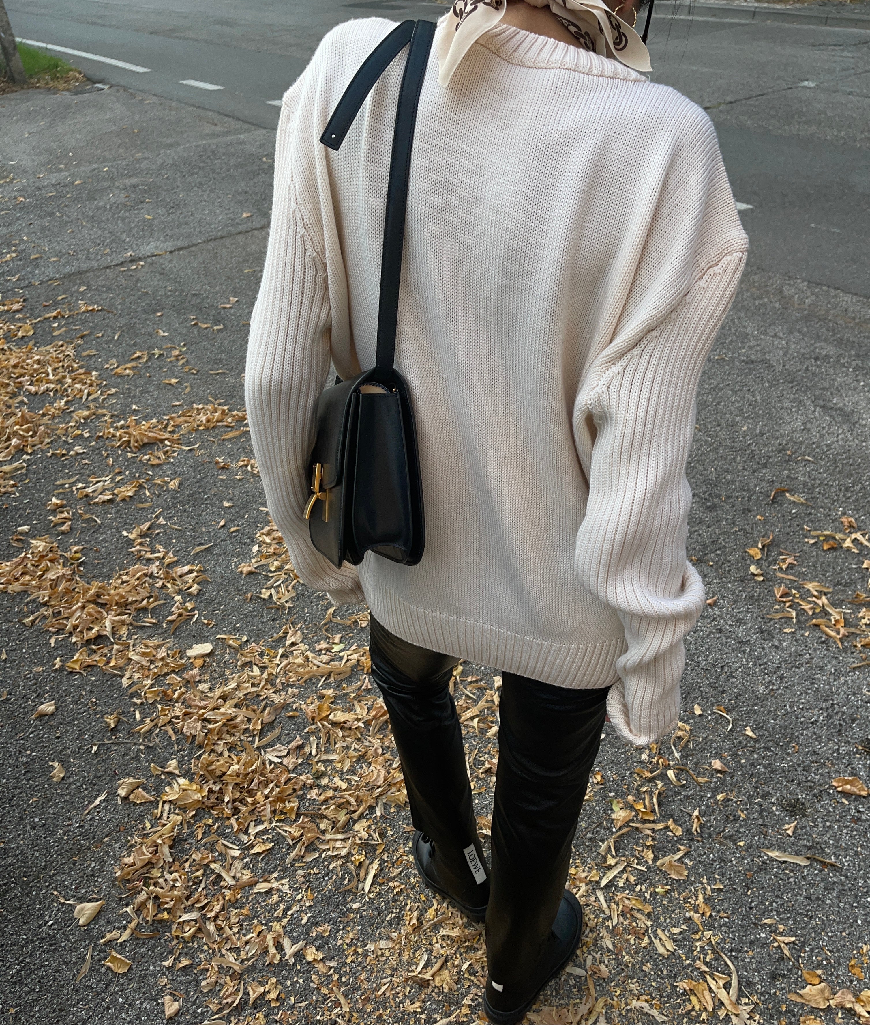 100 wool jumper