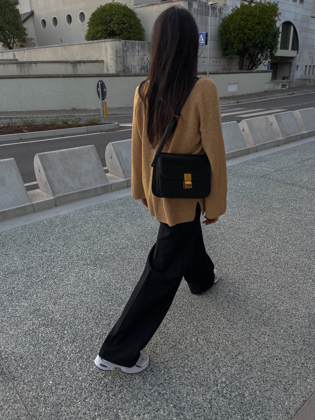 100 extra fine wool jumper