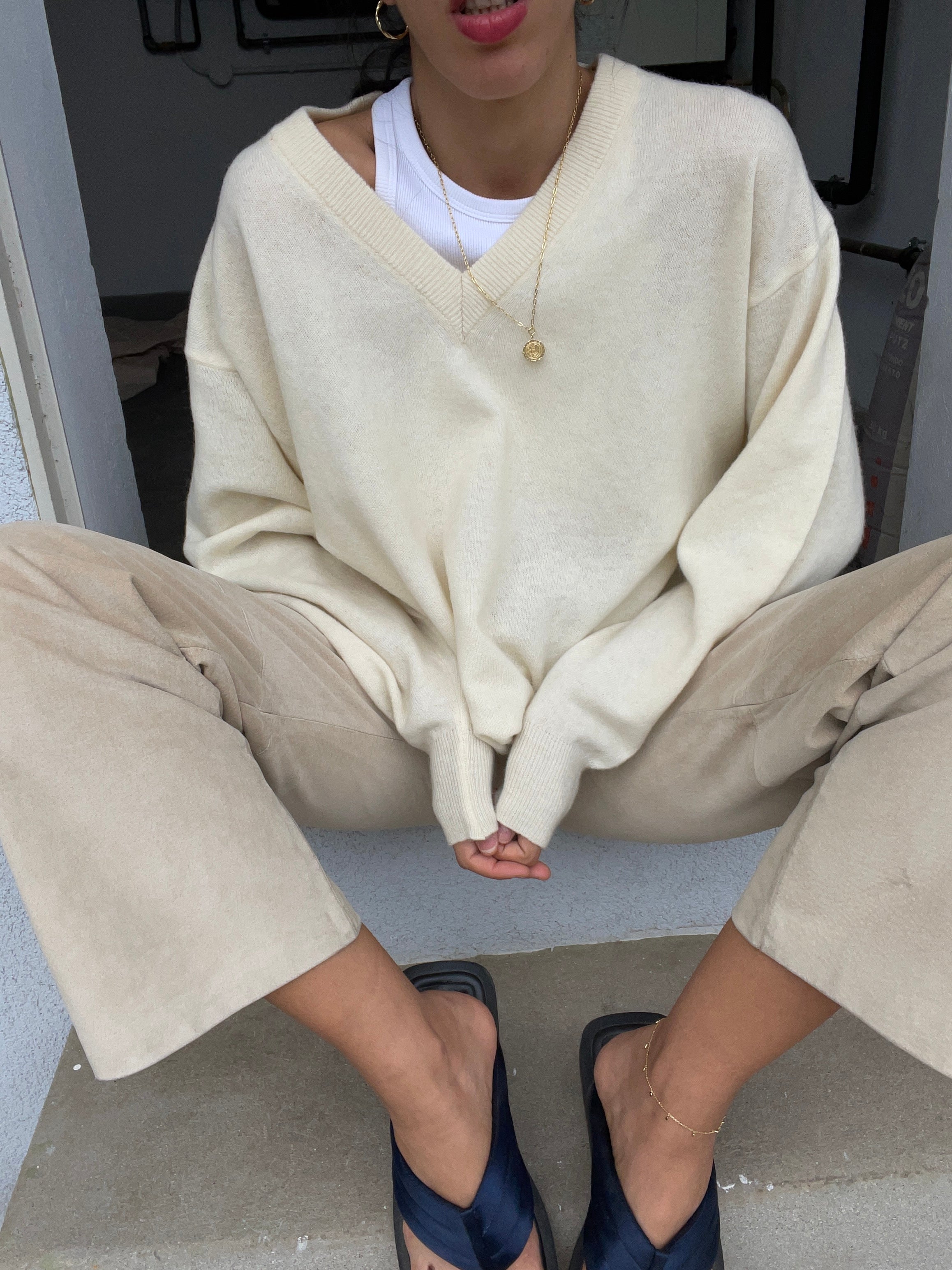 V neck wool jumper