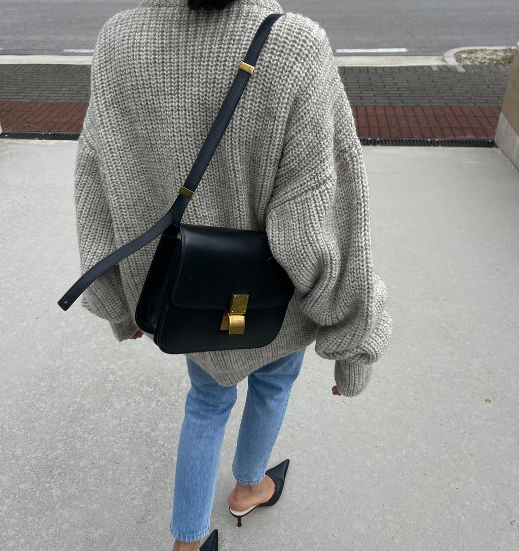 100 wool jumper
