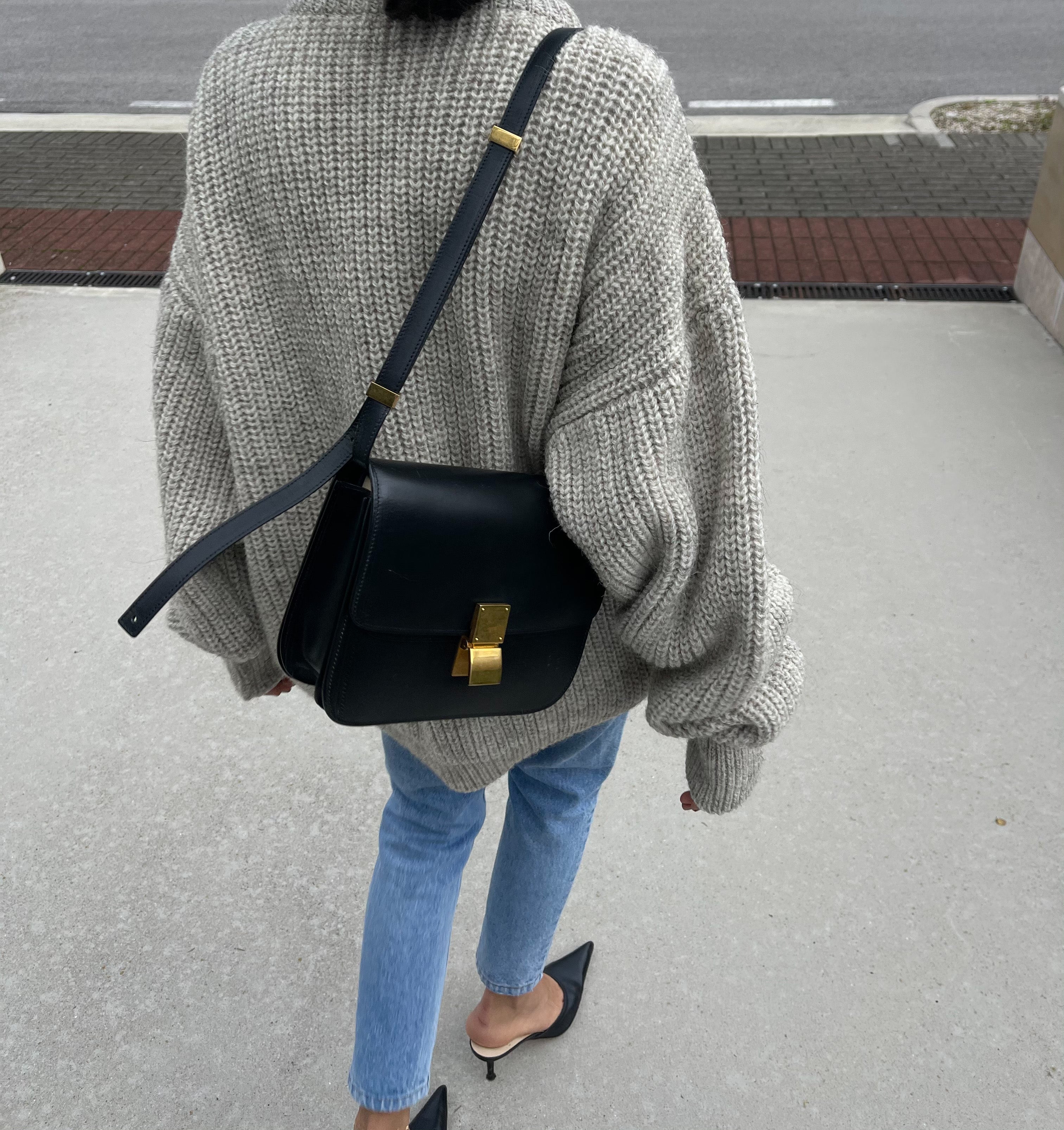 100 wool jumper