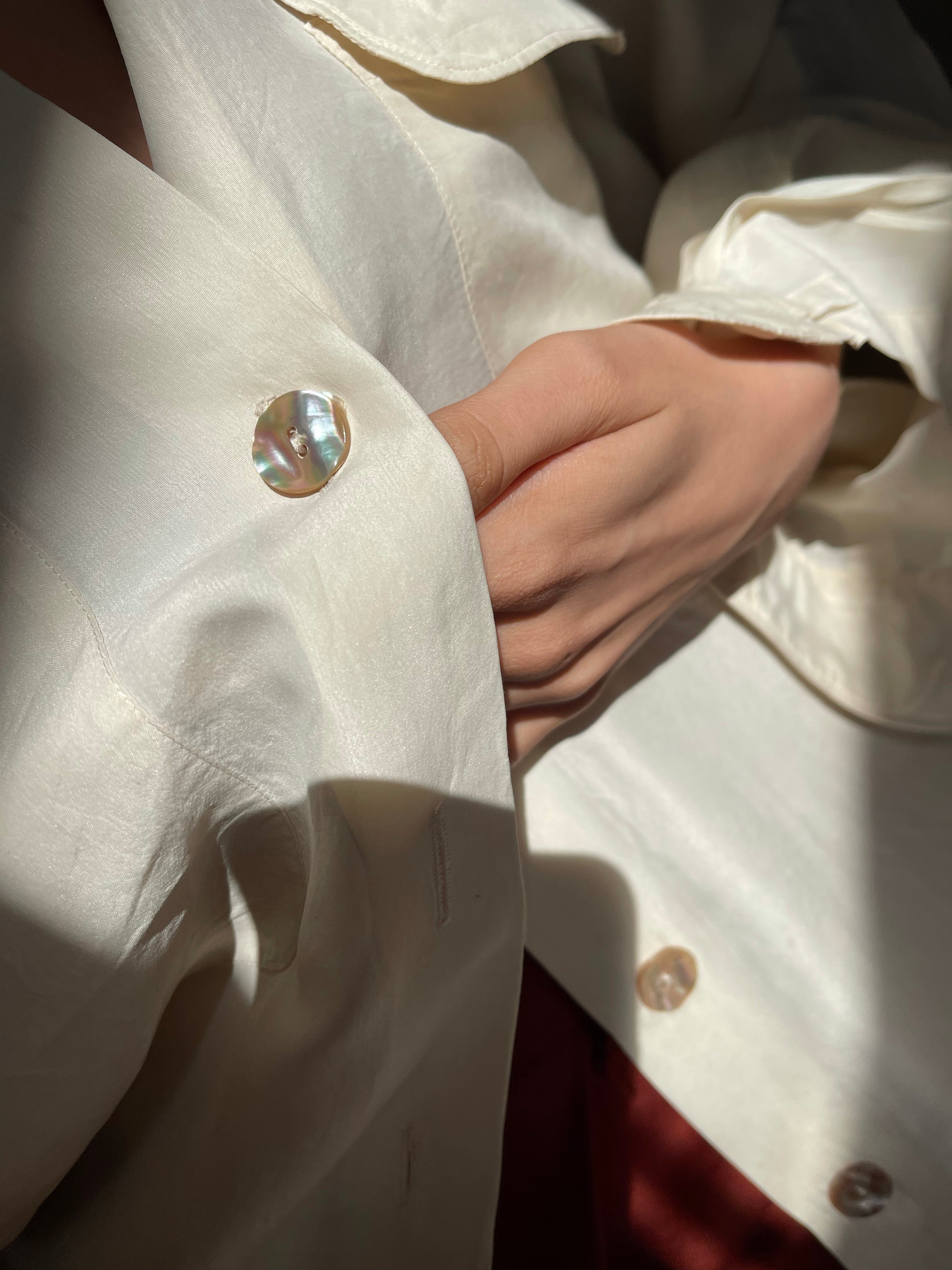 SPECIAL PRICE *% Silk button down shirt