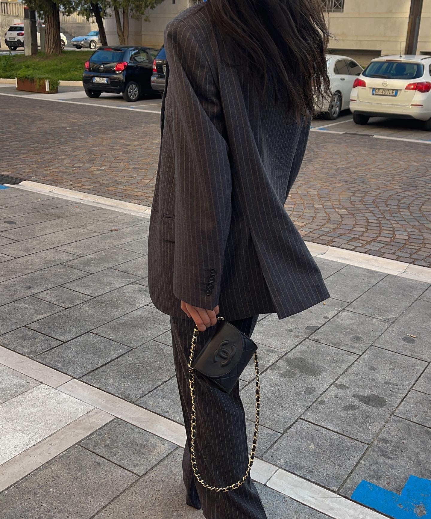 Grey gessato man suit